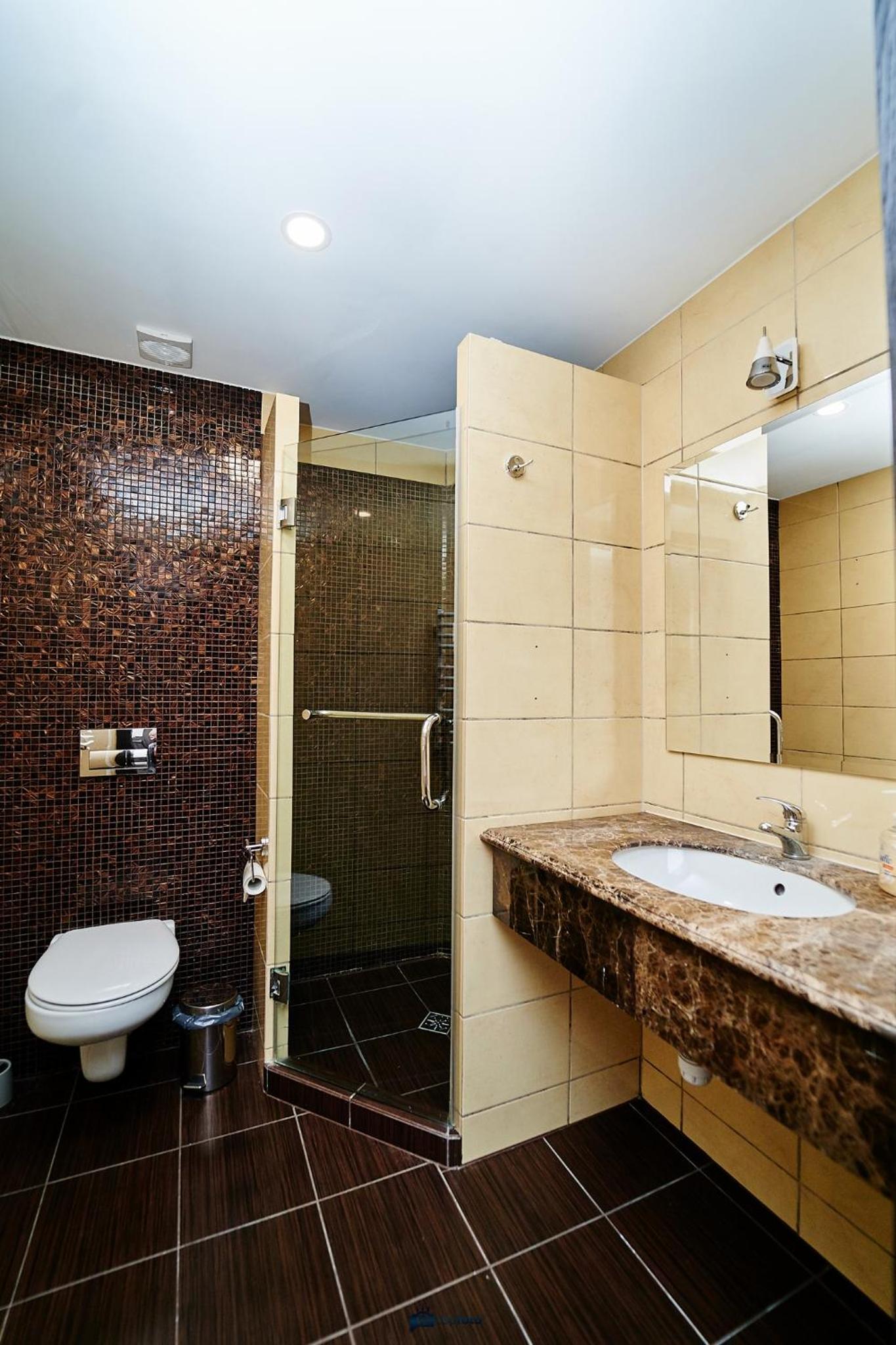 Standard Double or Twin Room - Photo 8
