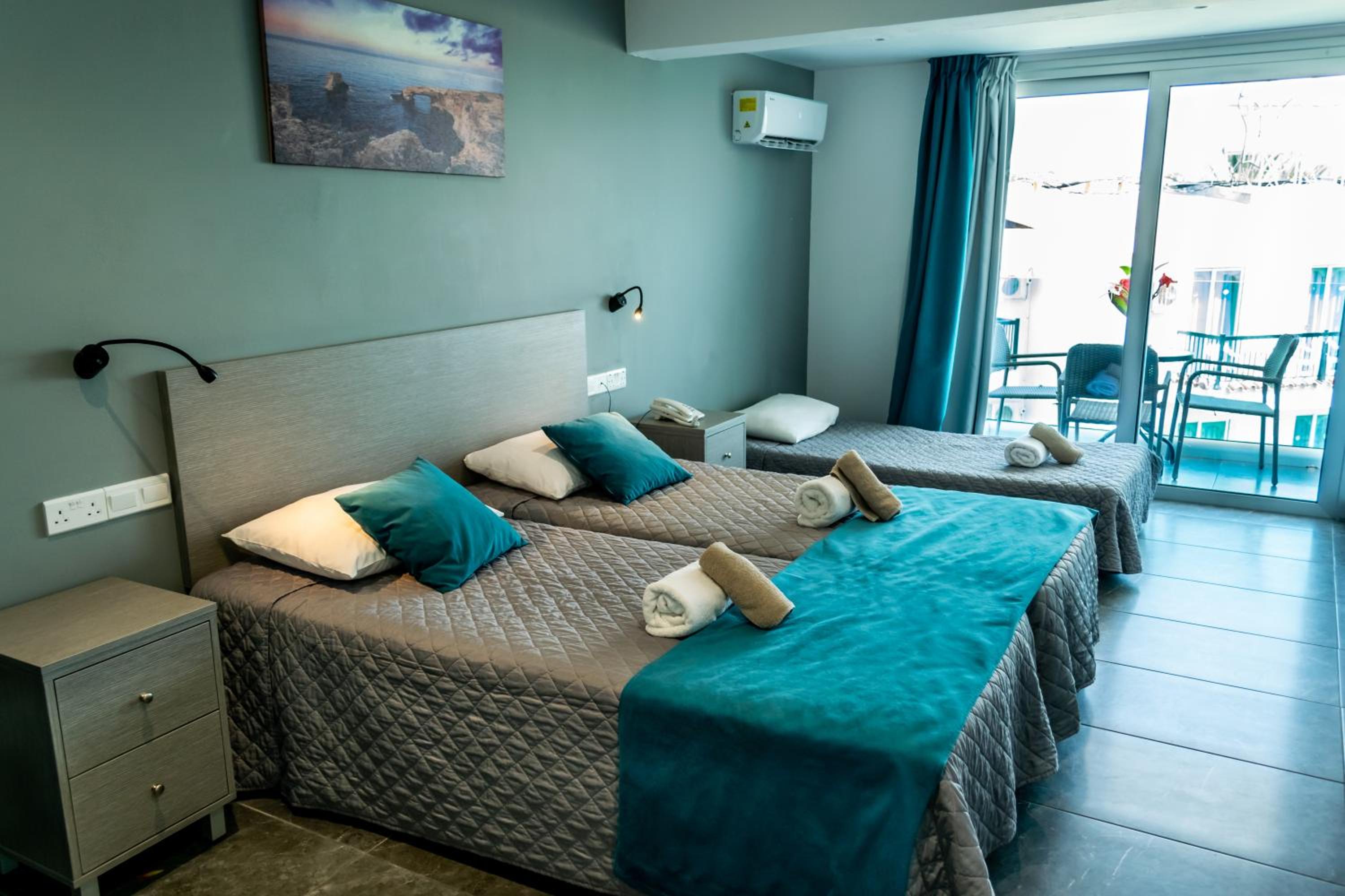 Superior Triple Room photo 1