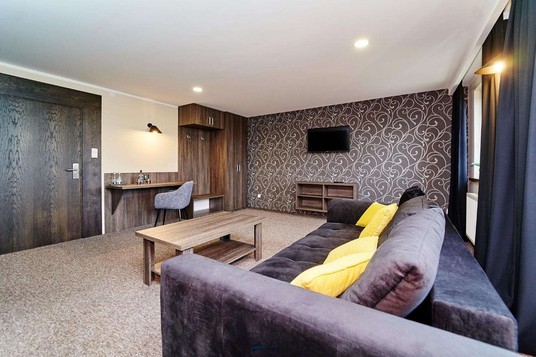 Standard Triple Room - Photo 8