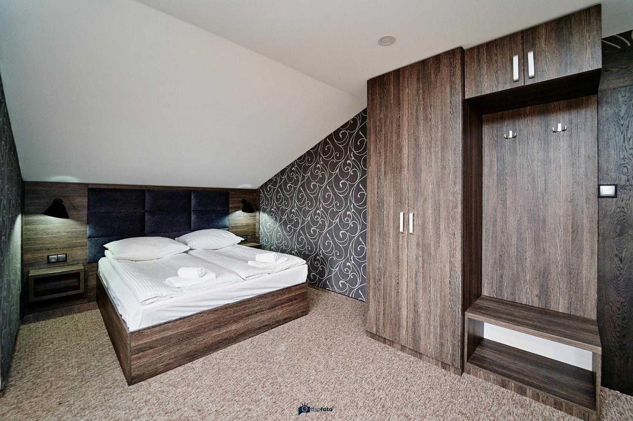 Standard Double or Twin Room - Photo 2