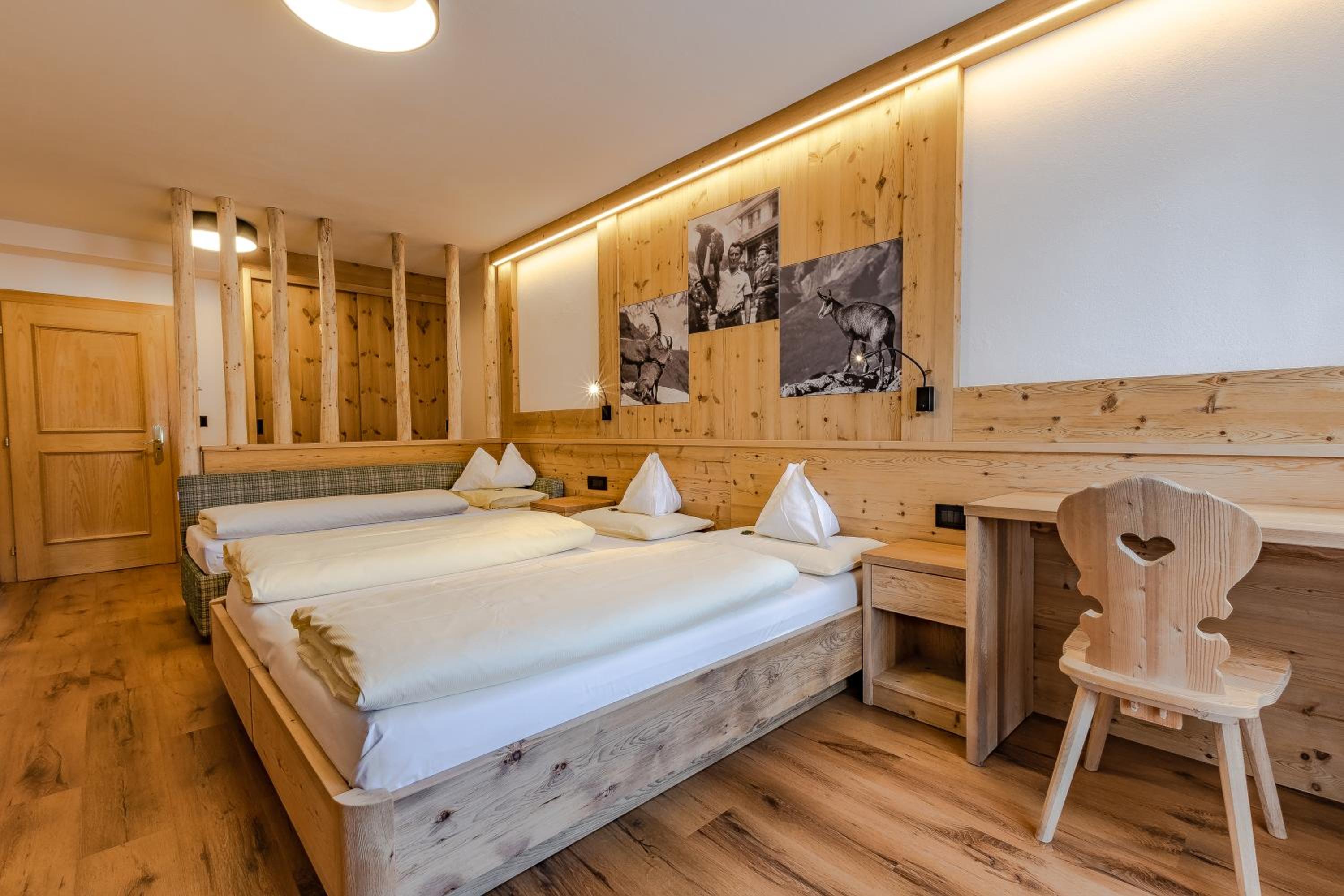 Superior Triple Room photo 3