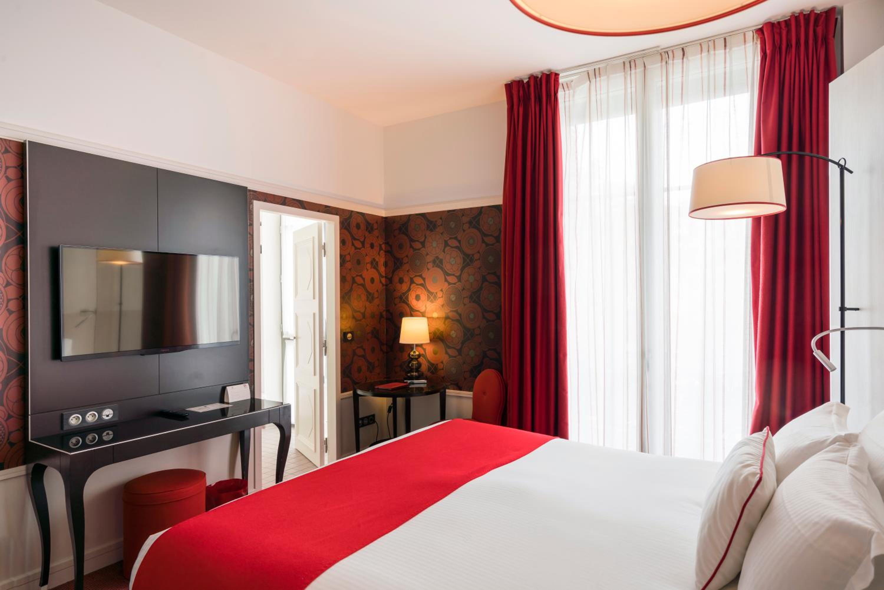 Standard Double Room - Photo 7