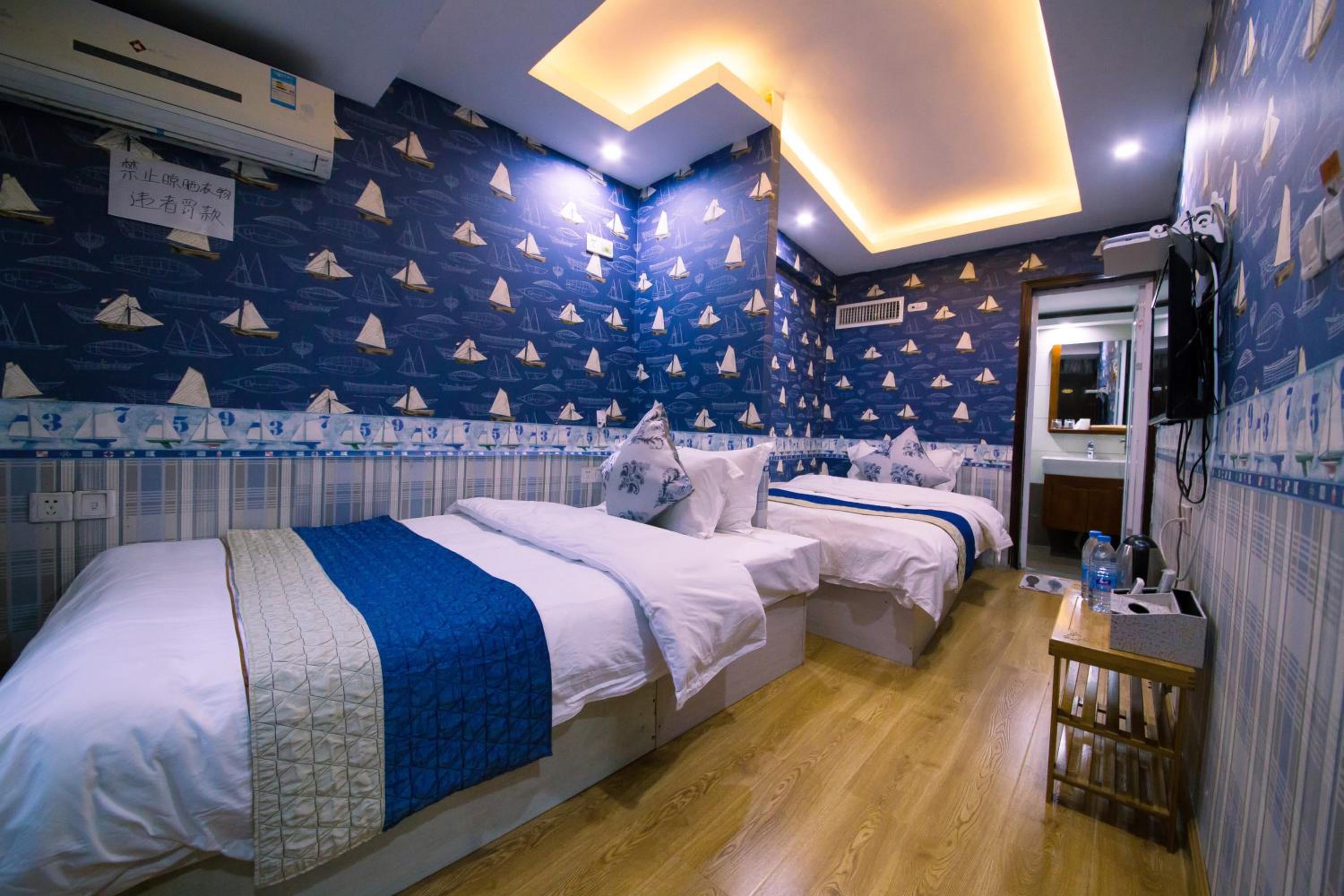 Twin Room with Bathroom photo 3