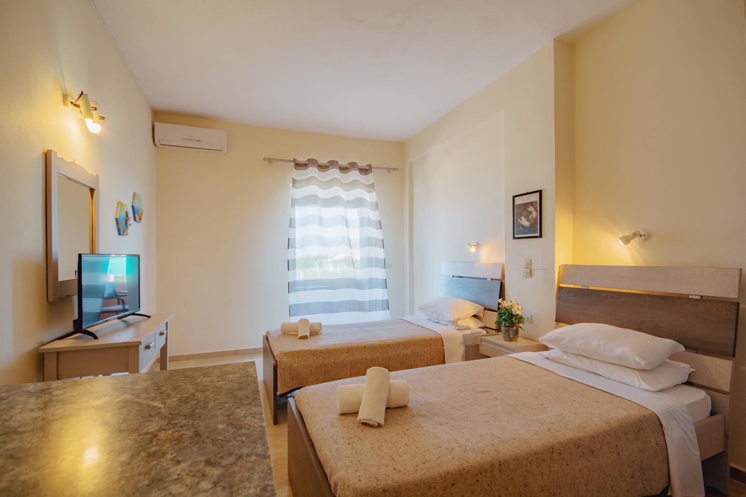 Standard Twin Room photo 3