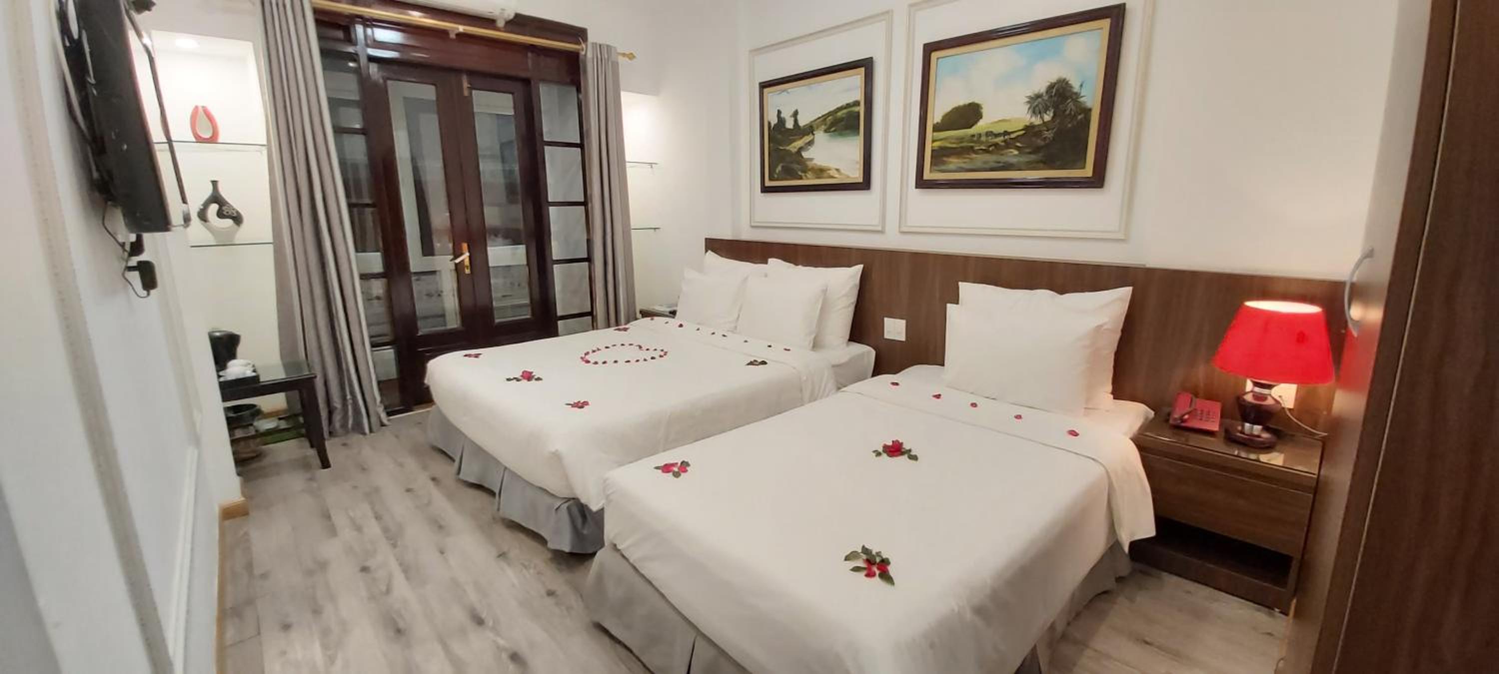 Triple Room with City View