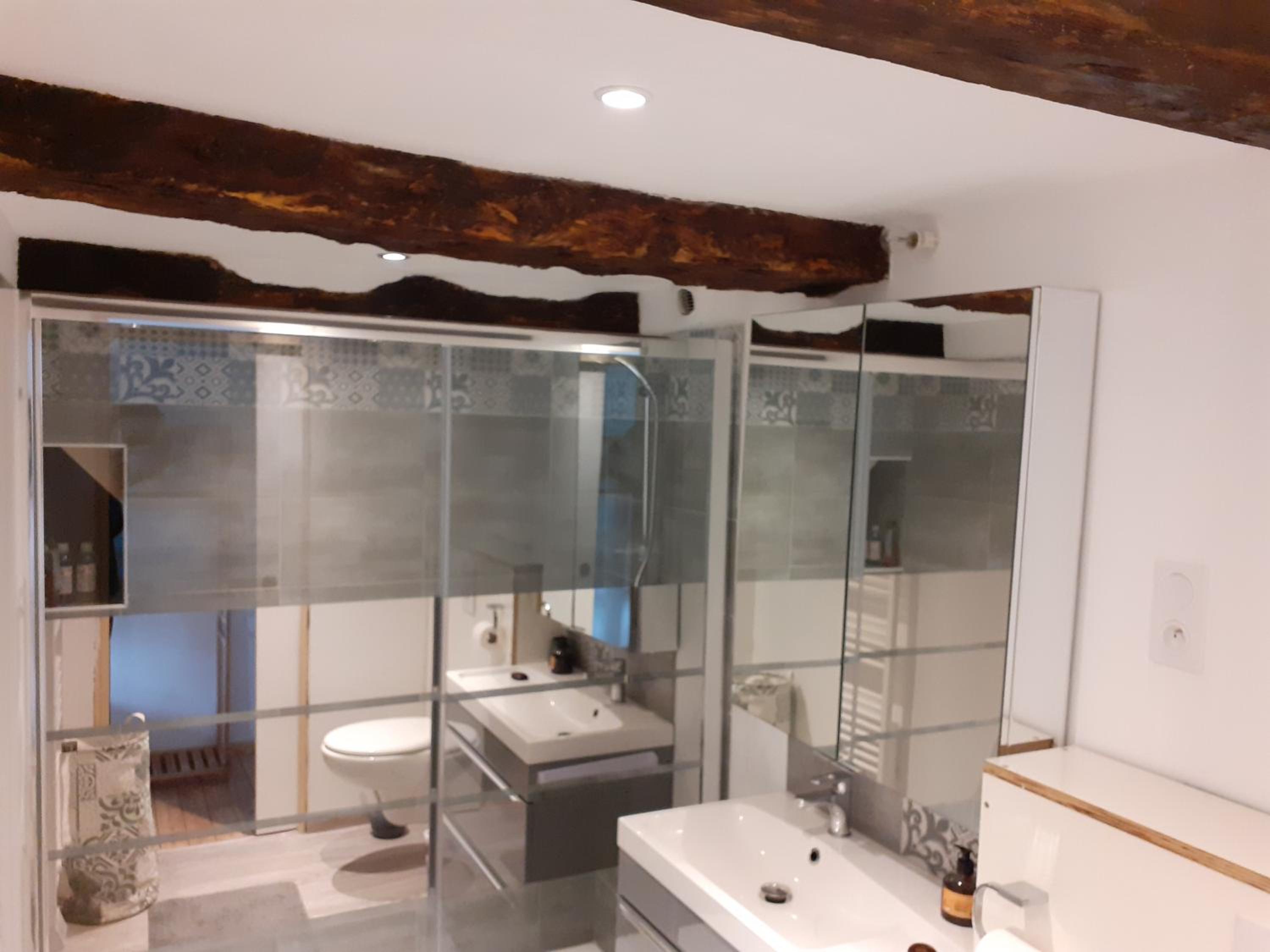 Double Room with Private Bathroom - Photo 2