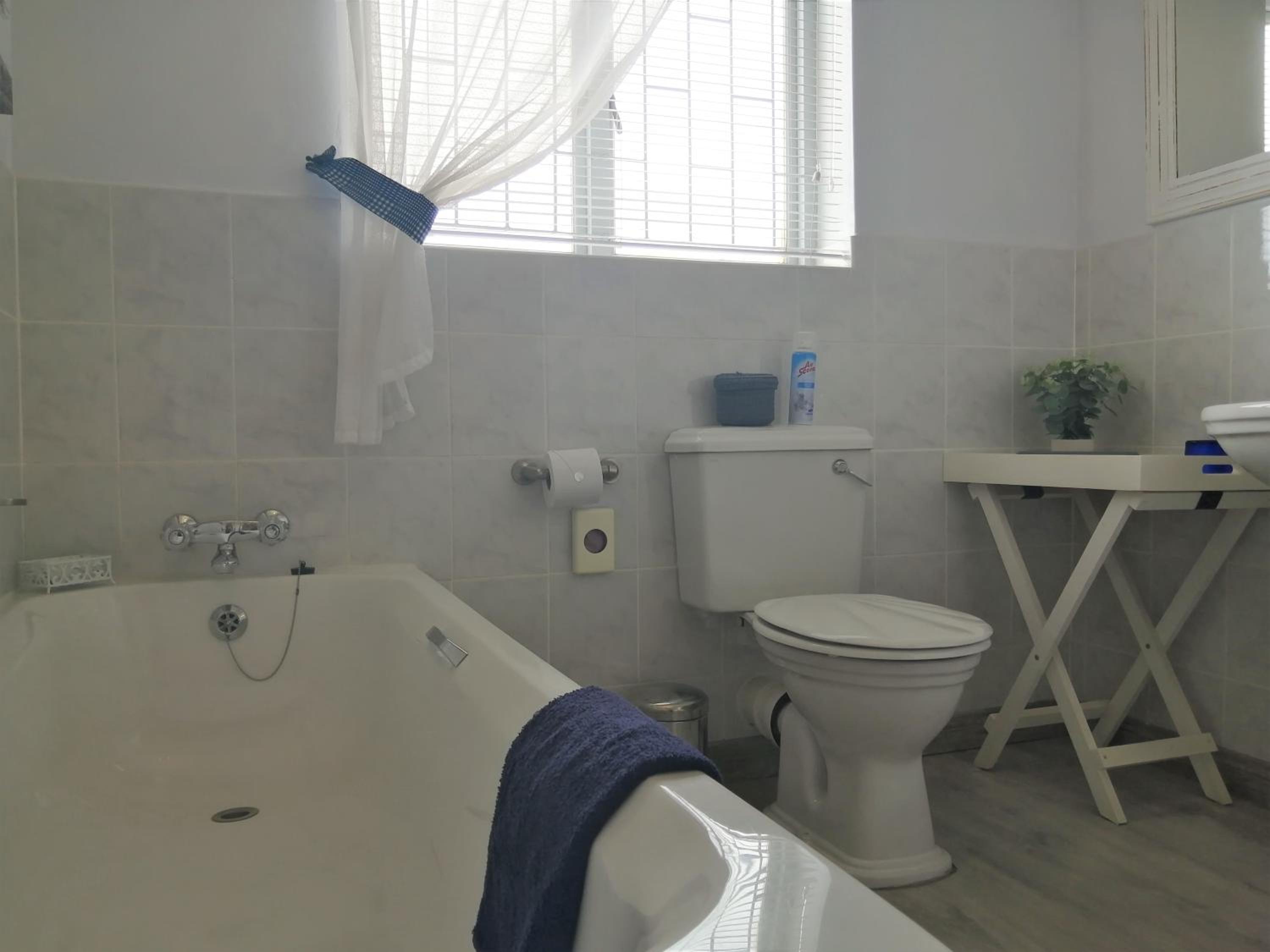 Deluxe Double Room with Sea View - Photo 6