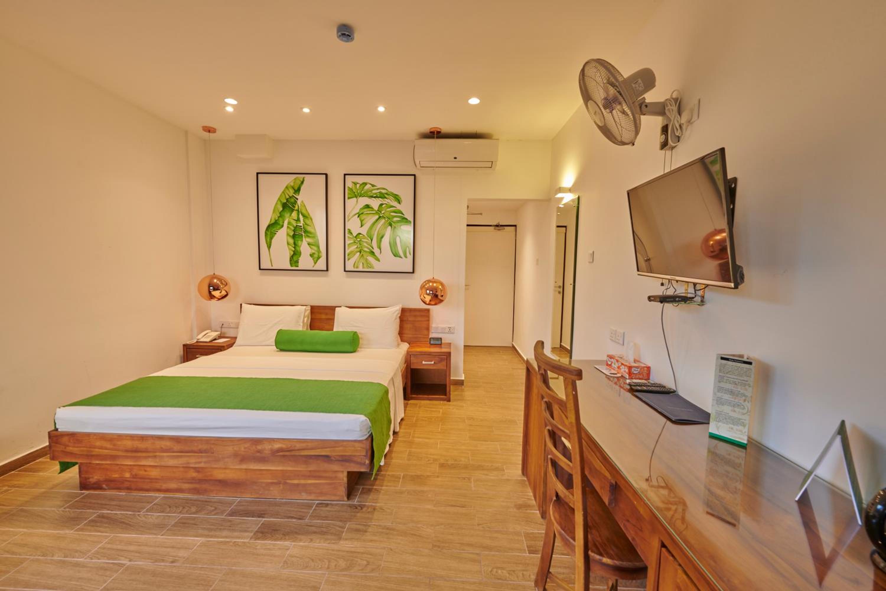 Deluxe Double Room with Garden View - Photo 3