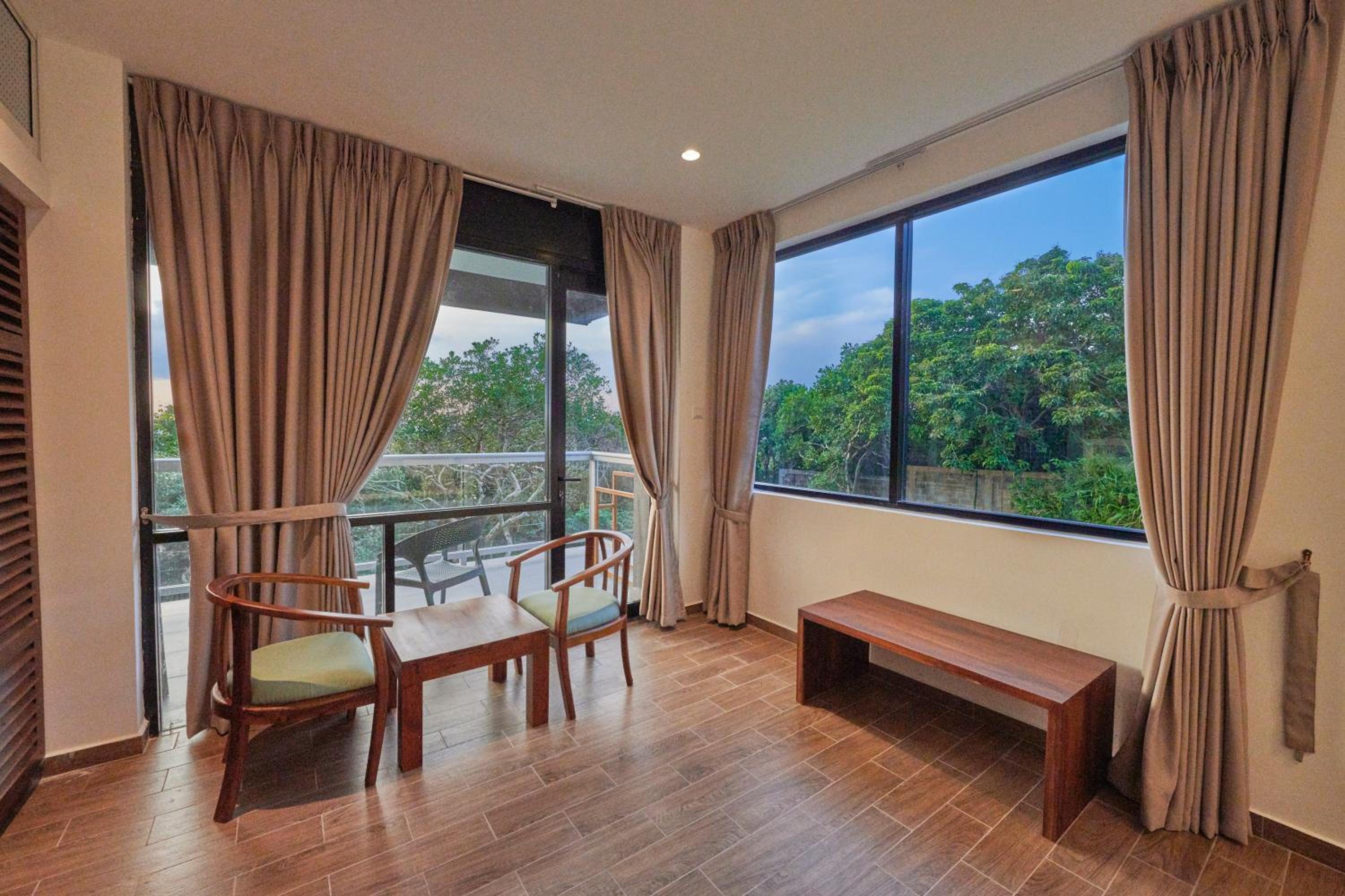 Deluxe Double Room with Garden View - Photo 19