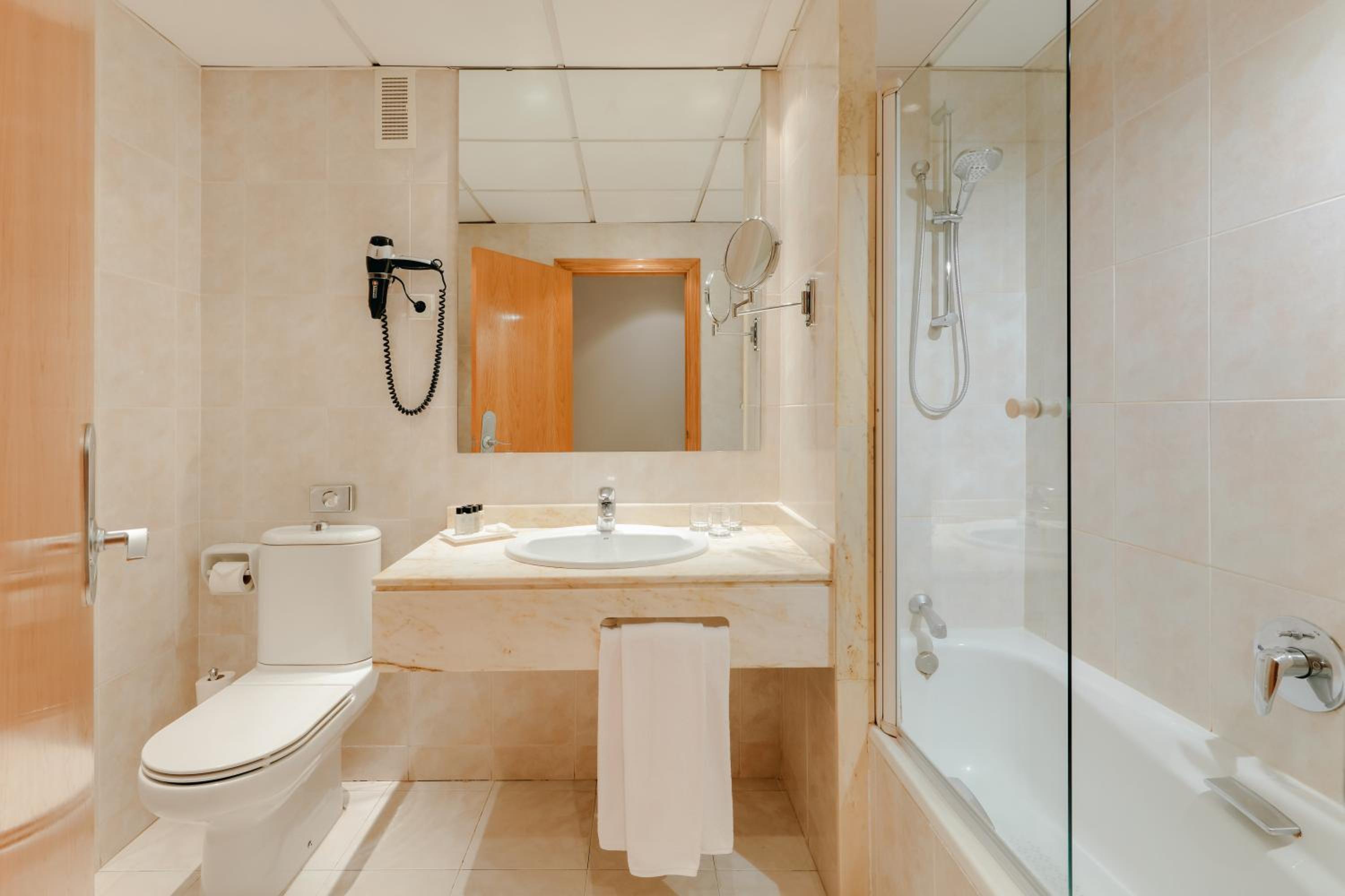 Triple Room - Photo 2