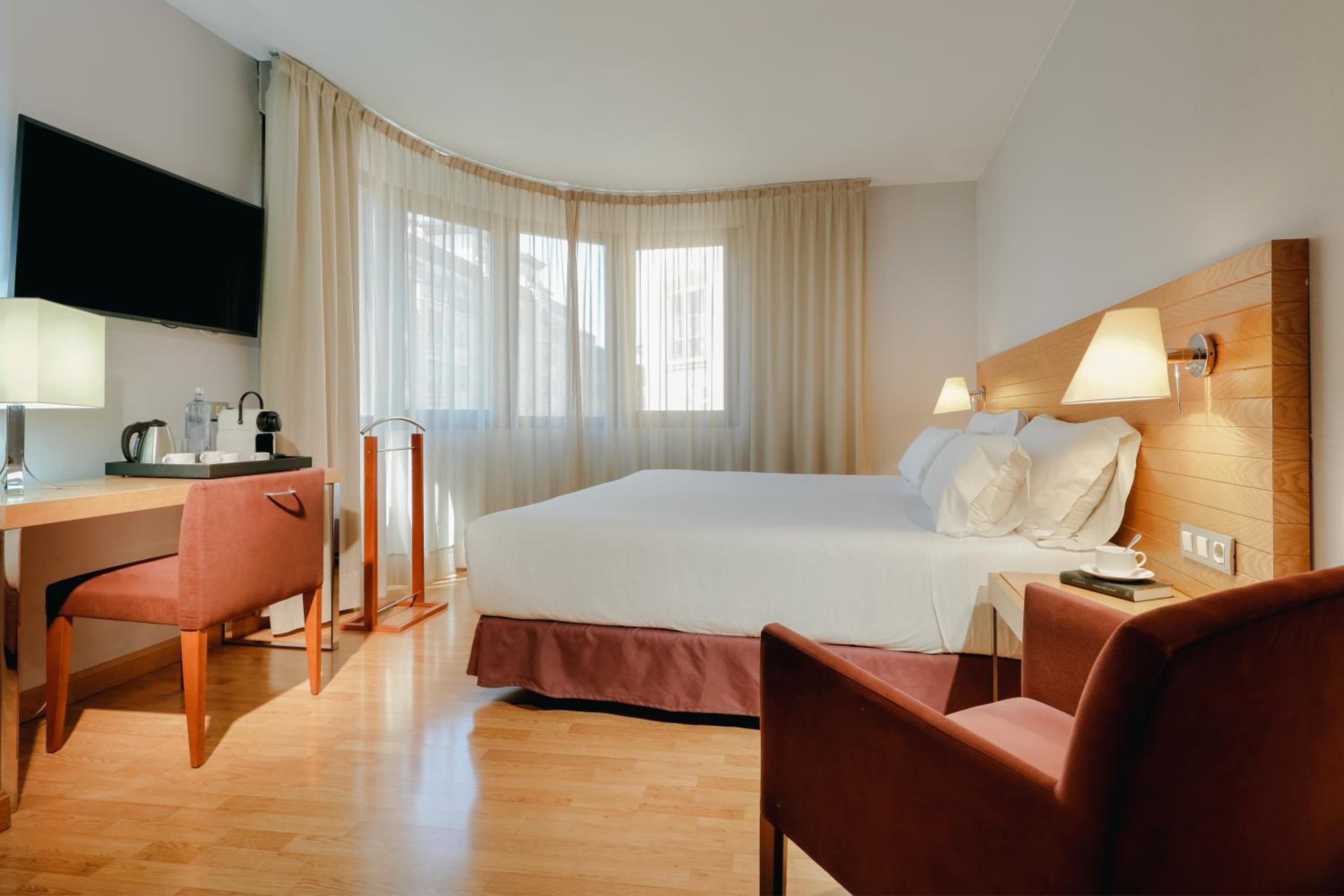 Standard Double or Twin Room - Photo 4