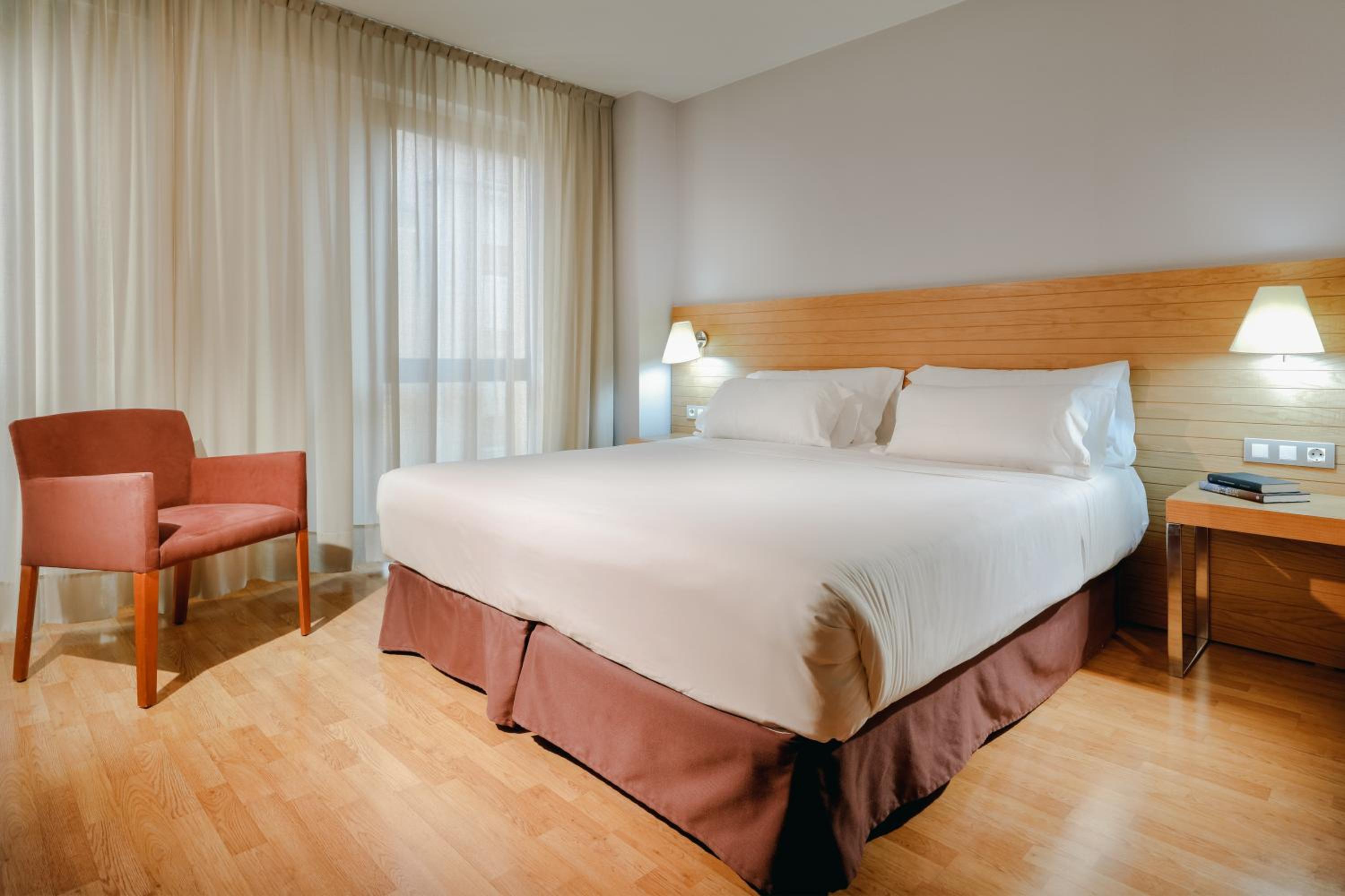 Standard Double or Twin Room - Photo 6