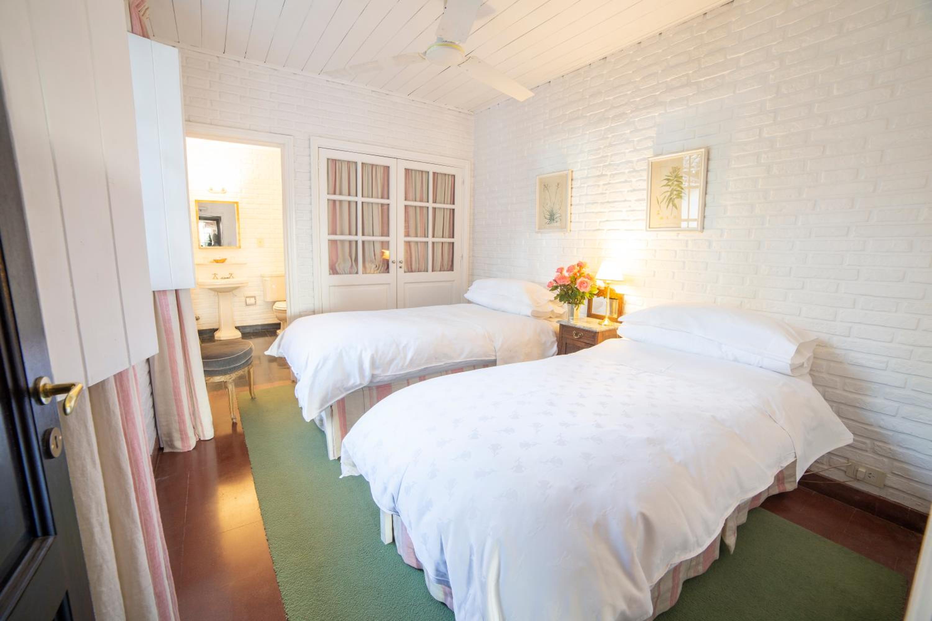 Small Double or Twin Room photo 1