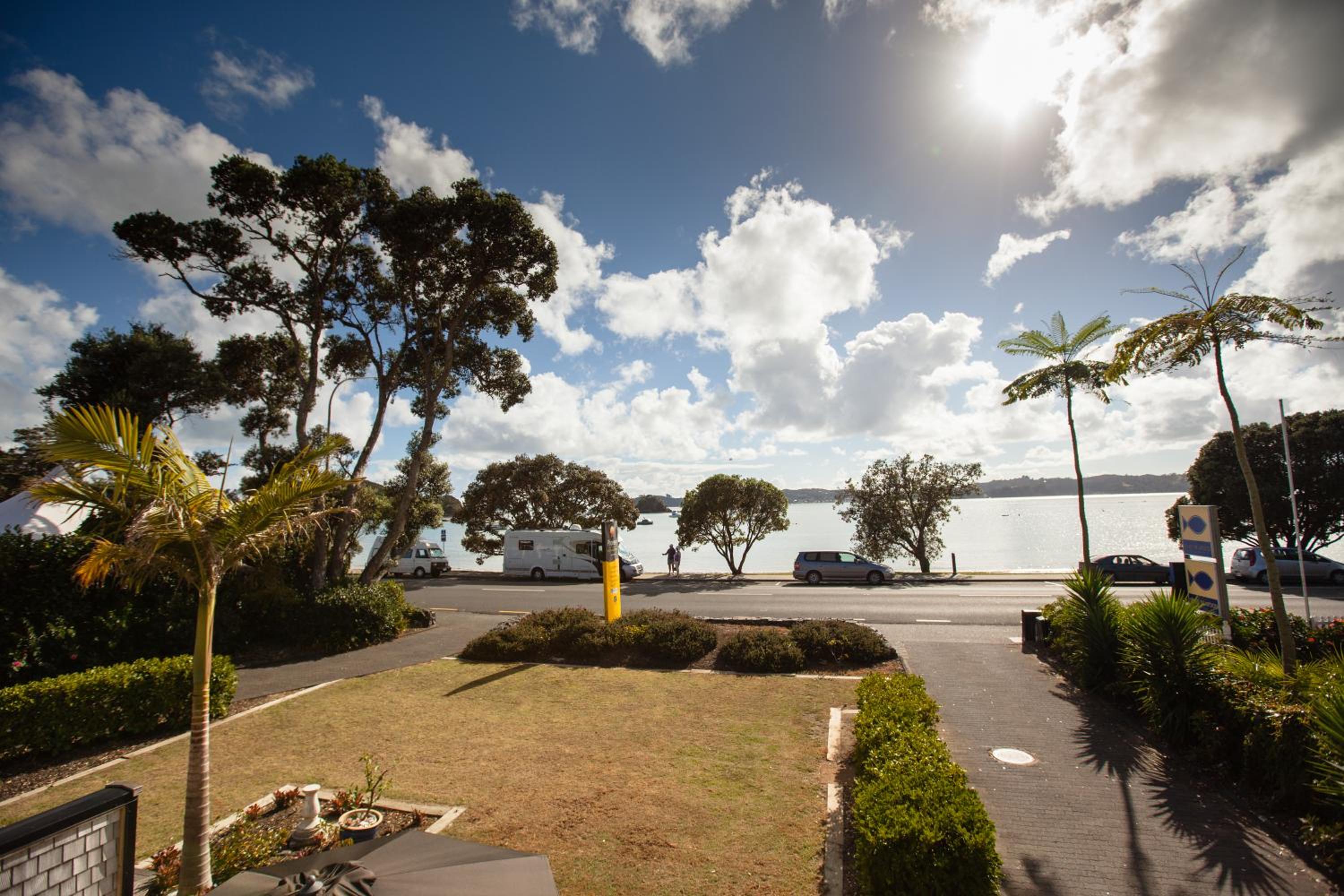 Two-Bedroom Apartment with Sea View - Photo 9