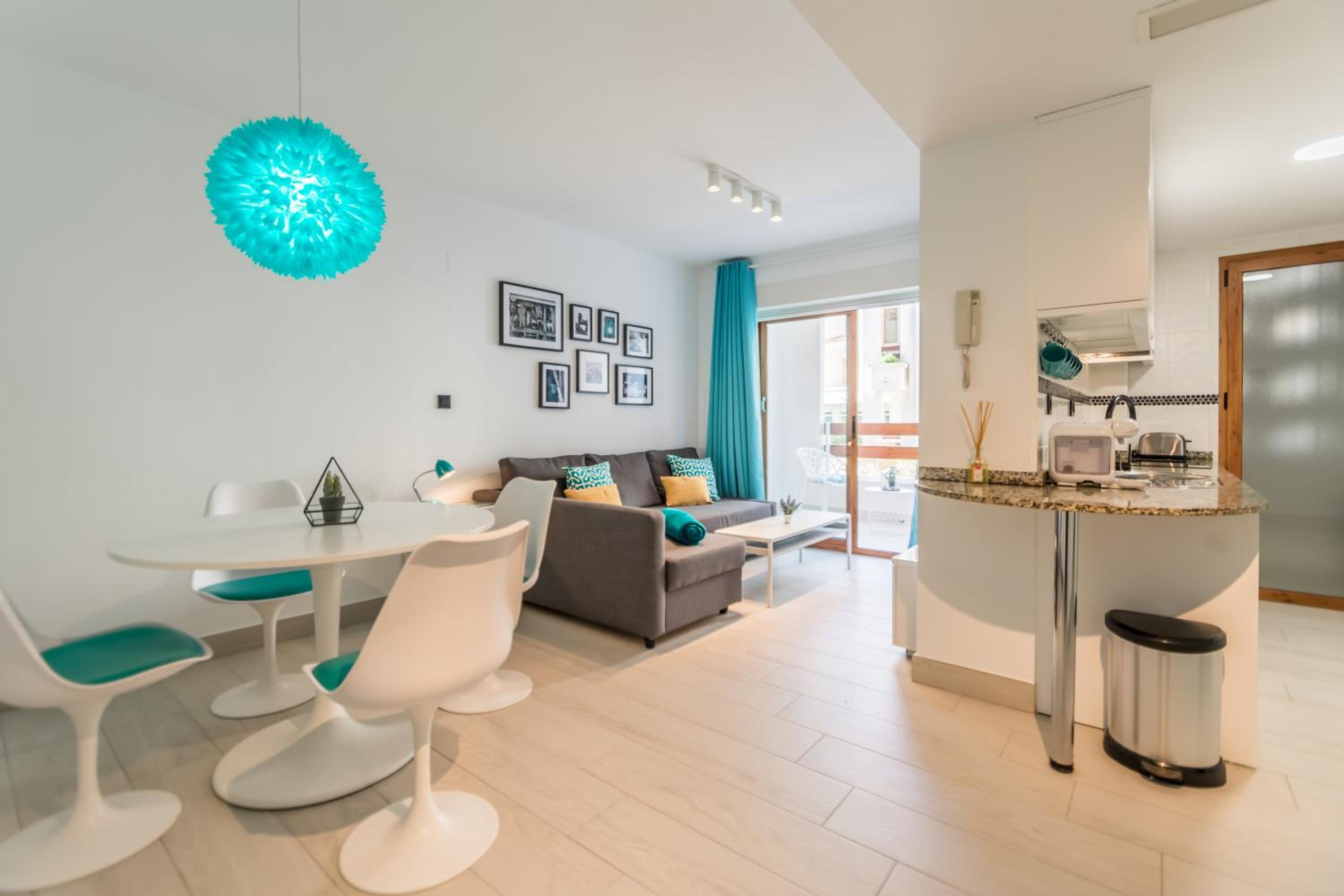 Apartamento de una habitación con vista a la piscina