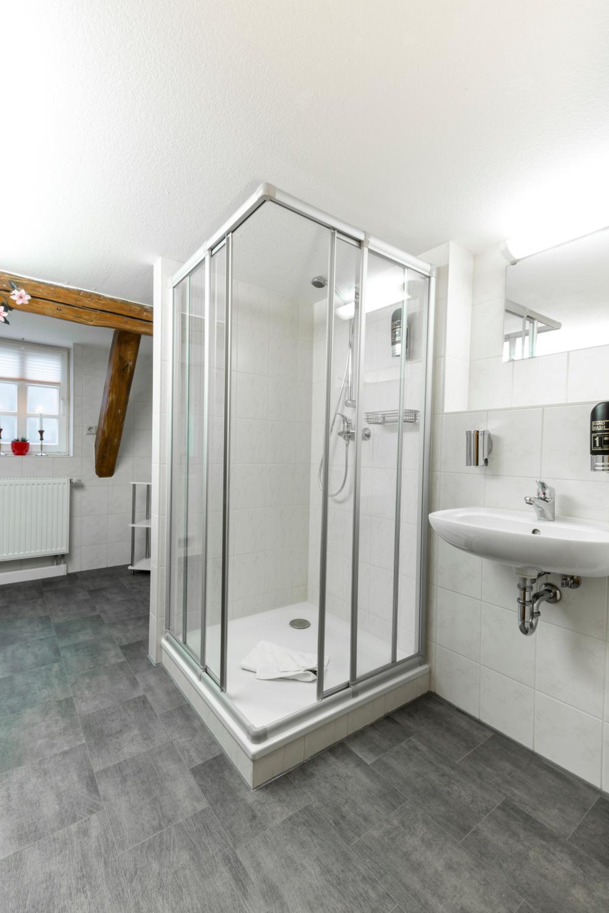 Family Room with Bathroom photo 3