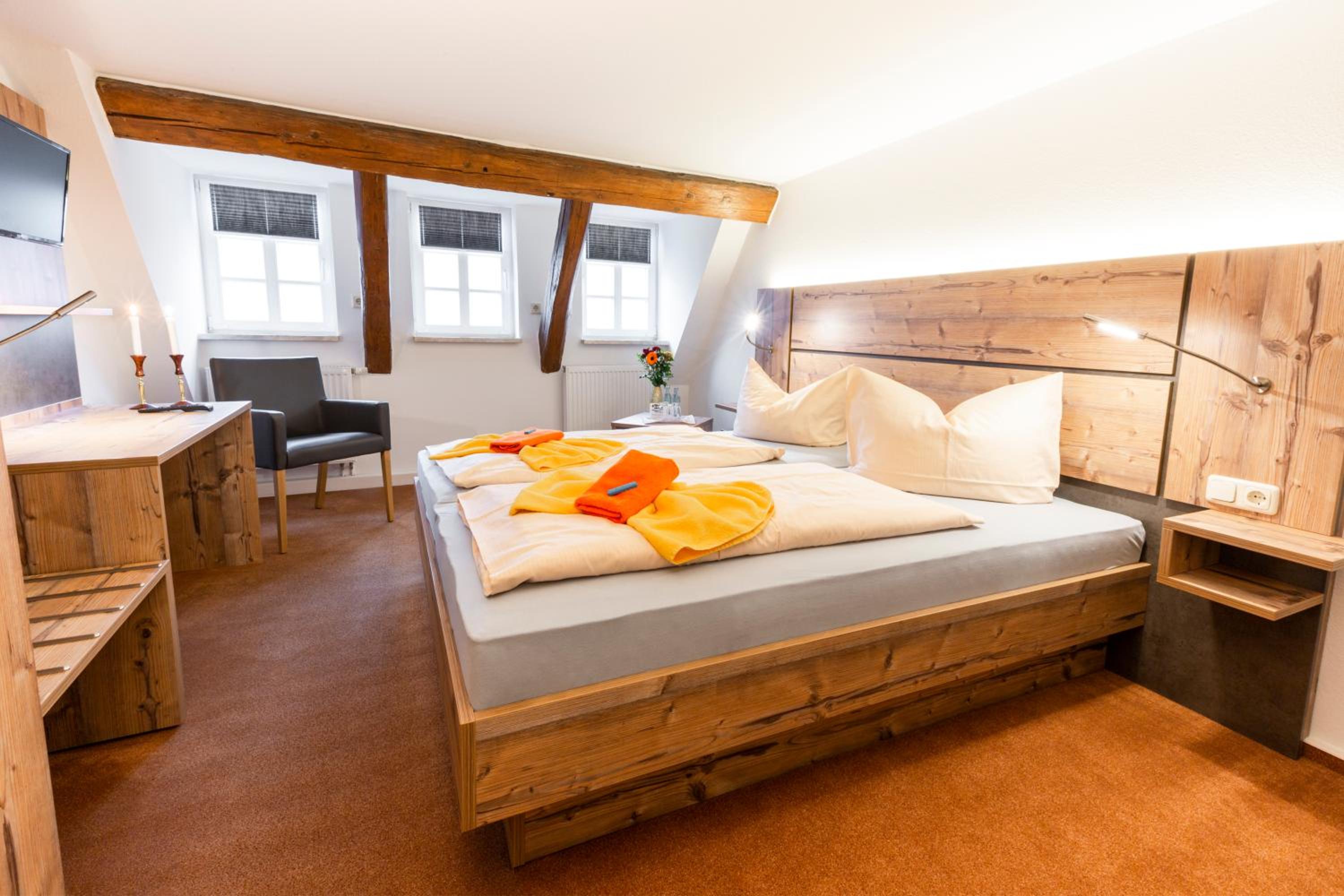 Family Room with Bathroom photo 1