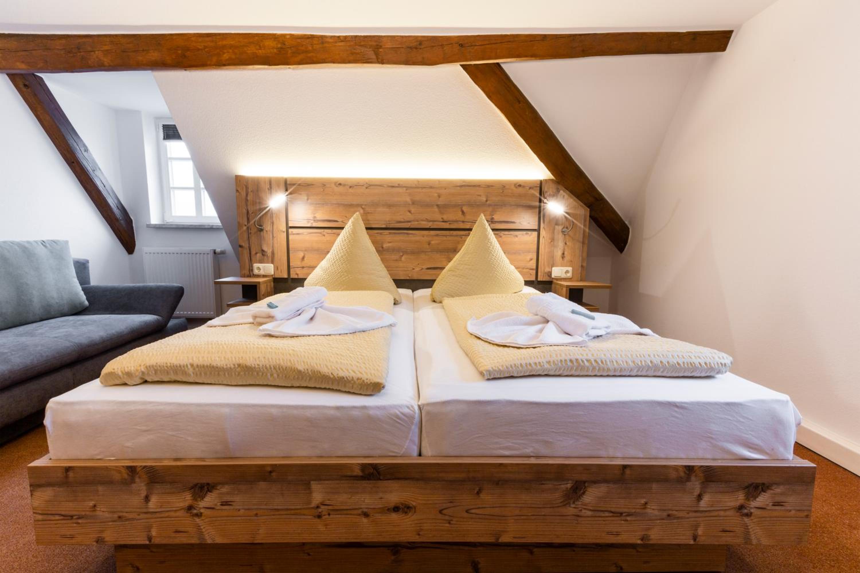 Large Double Room photo 2