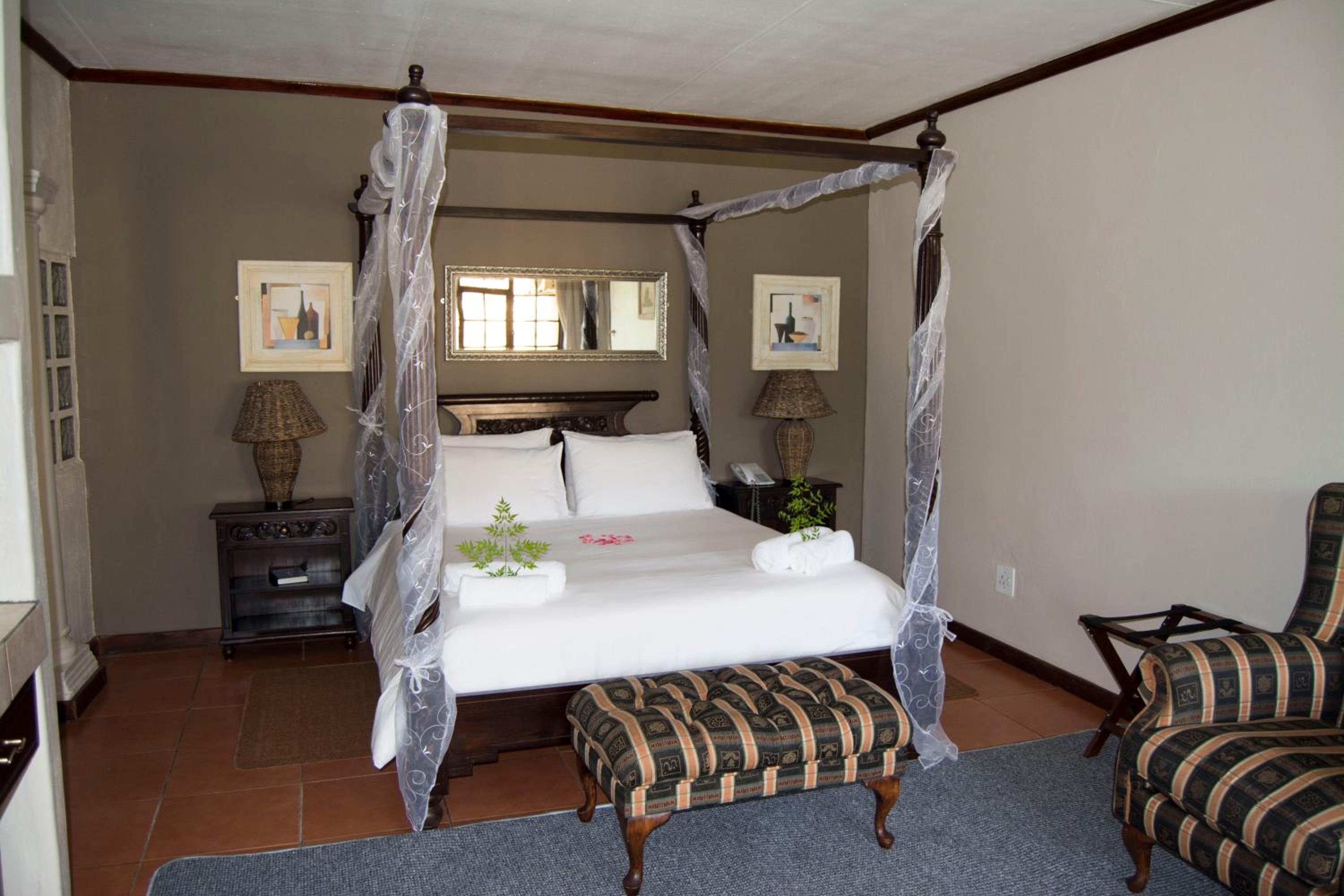 Deluxe Queen Room - Photo 6