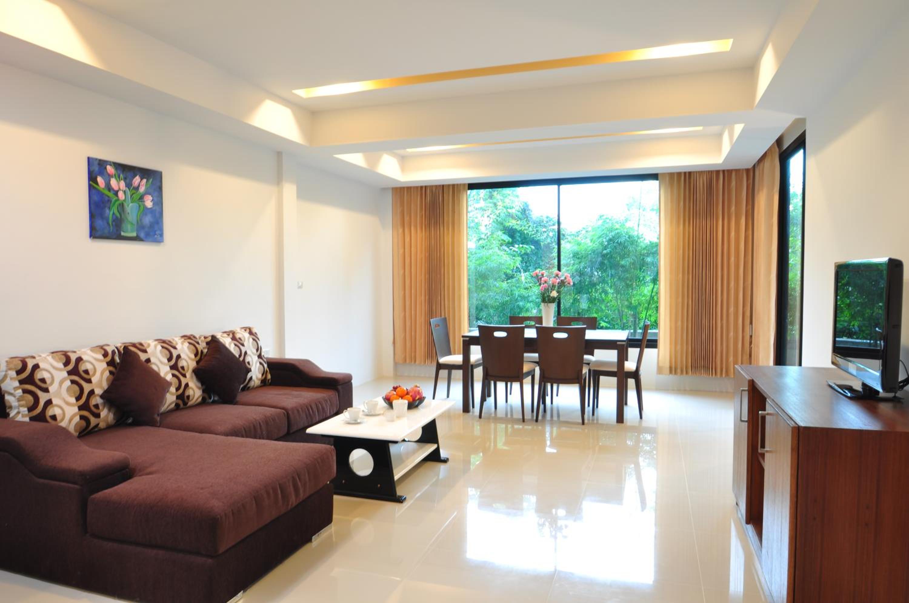 Suite - Photo 10