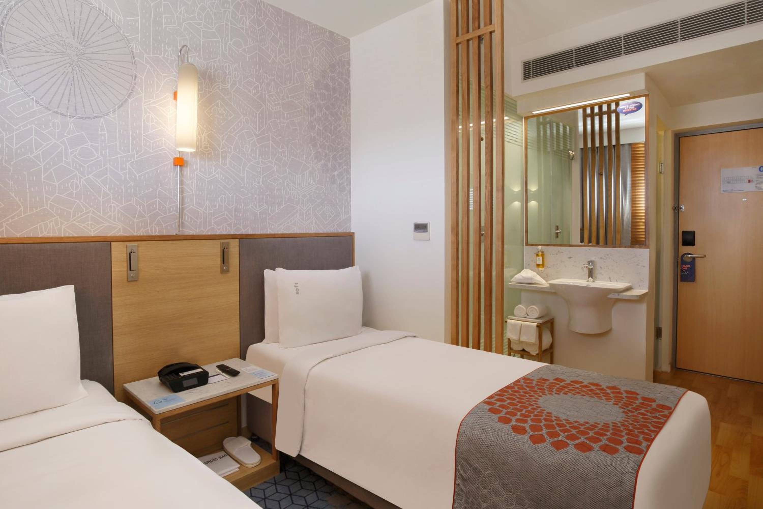 Standard Twin Room with Laundromat(self service) , Laundry Discount 10%, Complimentary Early Check-in from 1:00 pm & Complimentary Late Check-out by 2:00 pm (subject to availability) photo 3