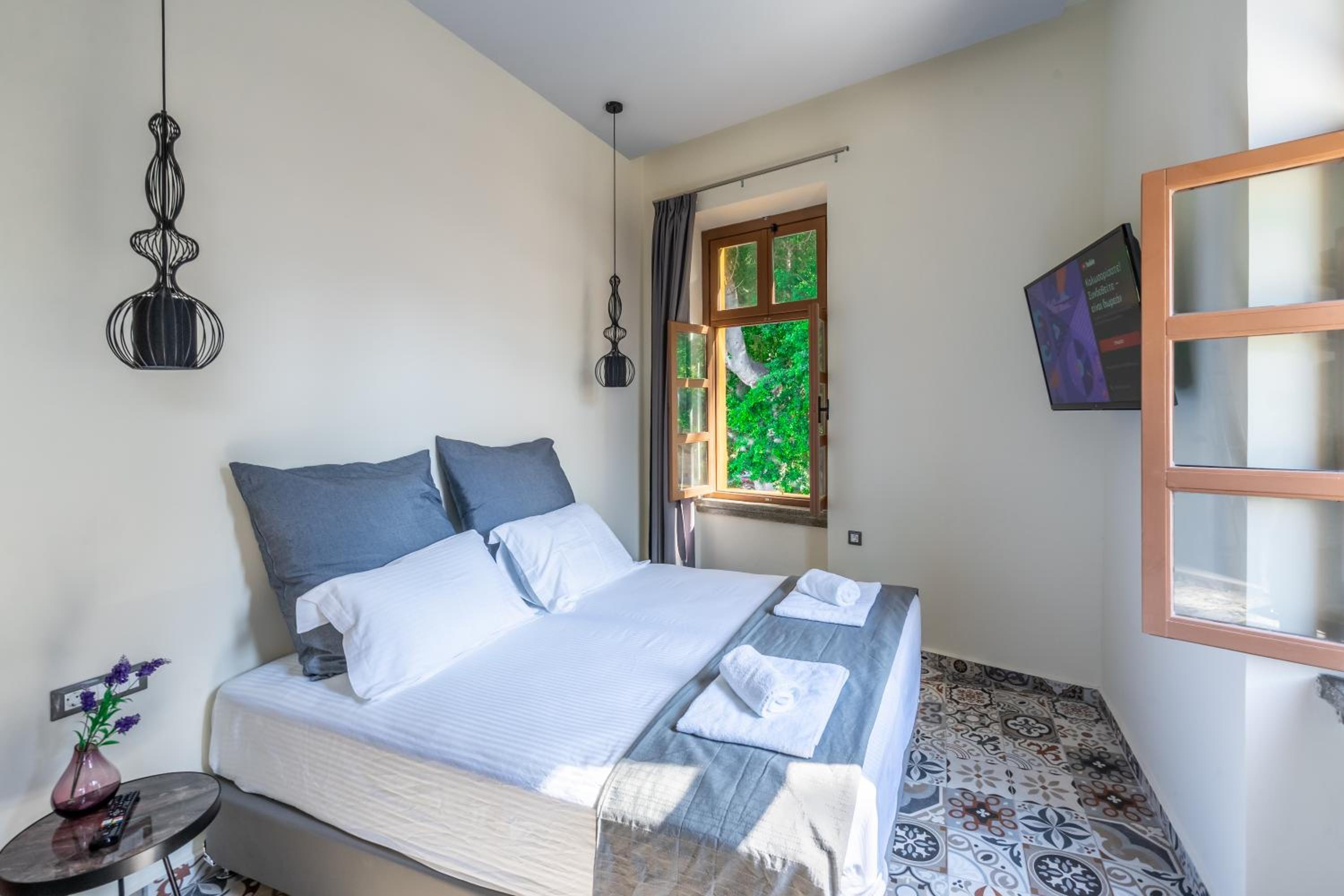 Double Room - Photo 1