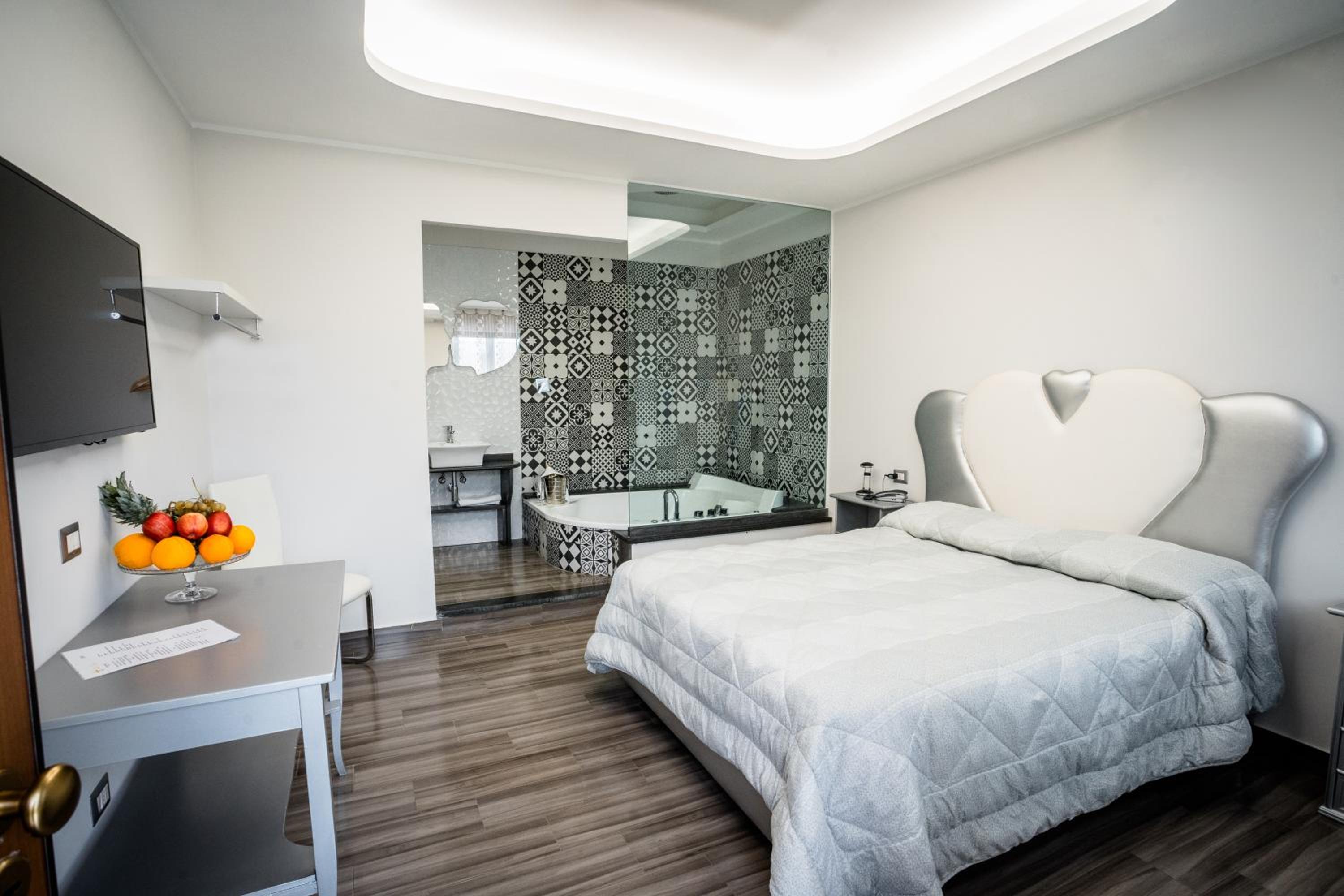 Junior Suite - Photo 1