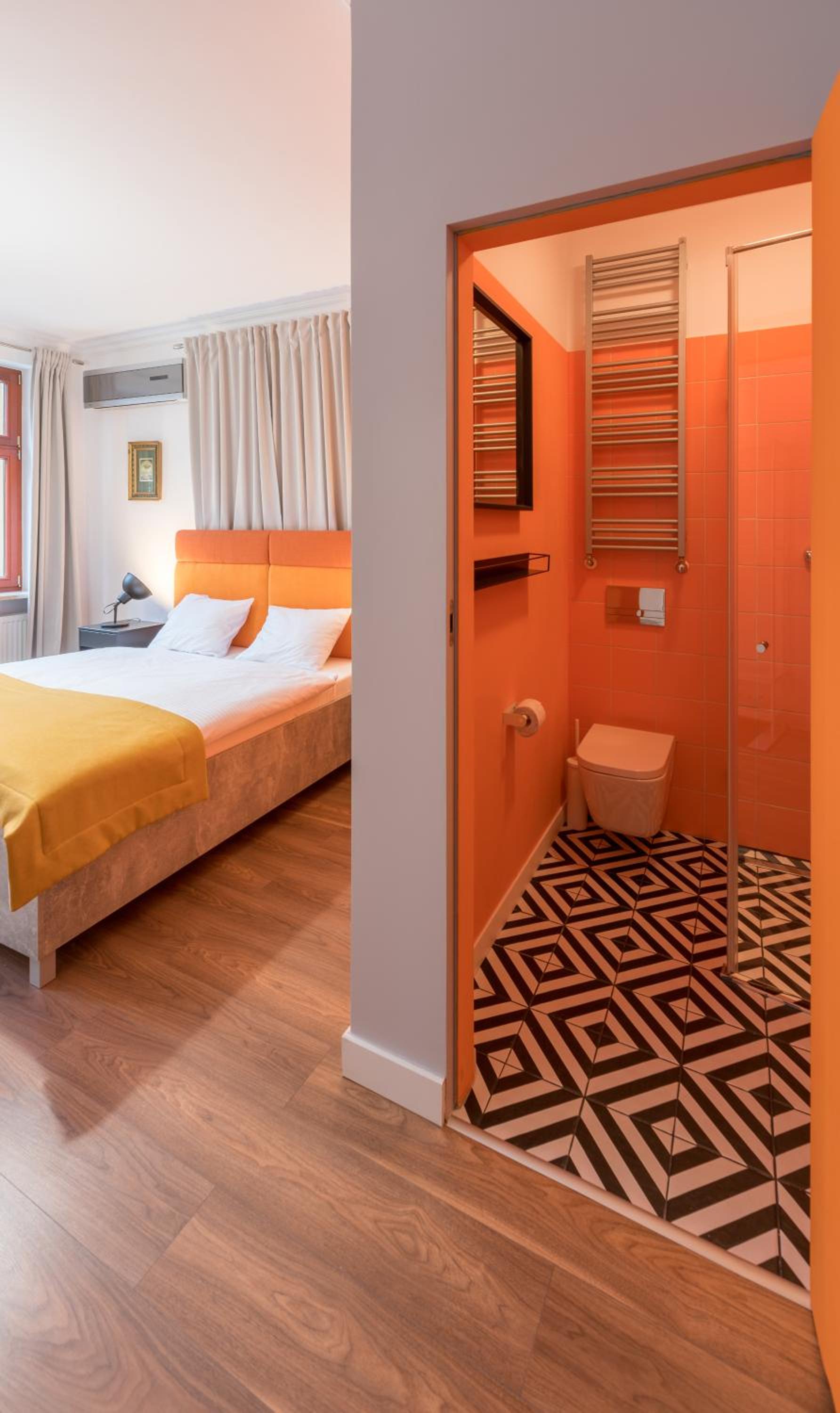 Deluxe Double Room with Shower - Photo 10