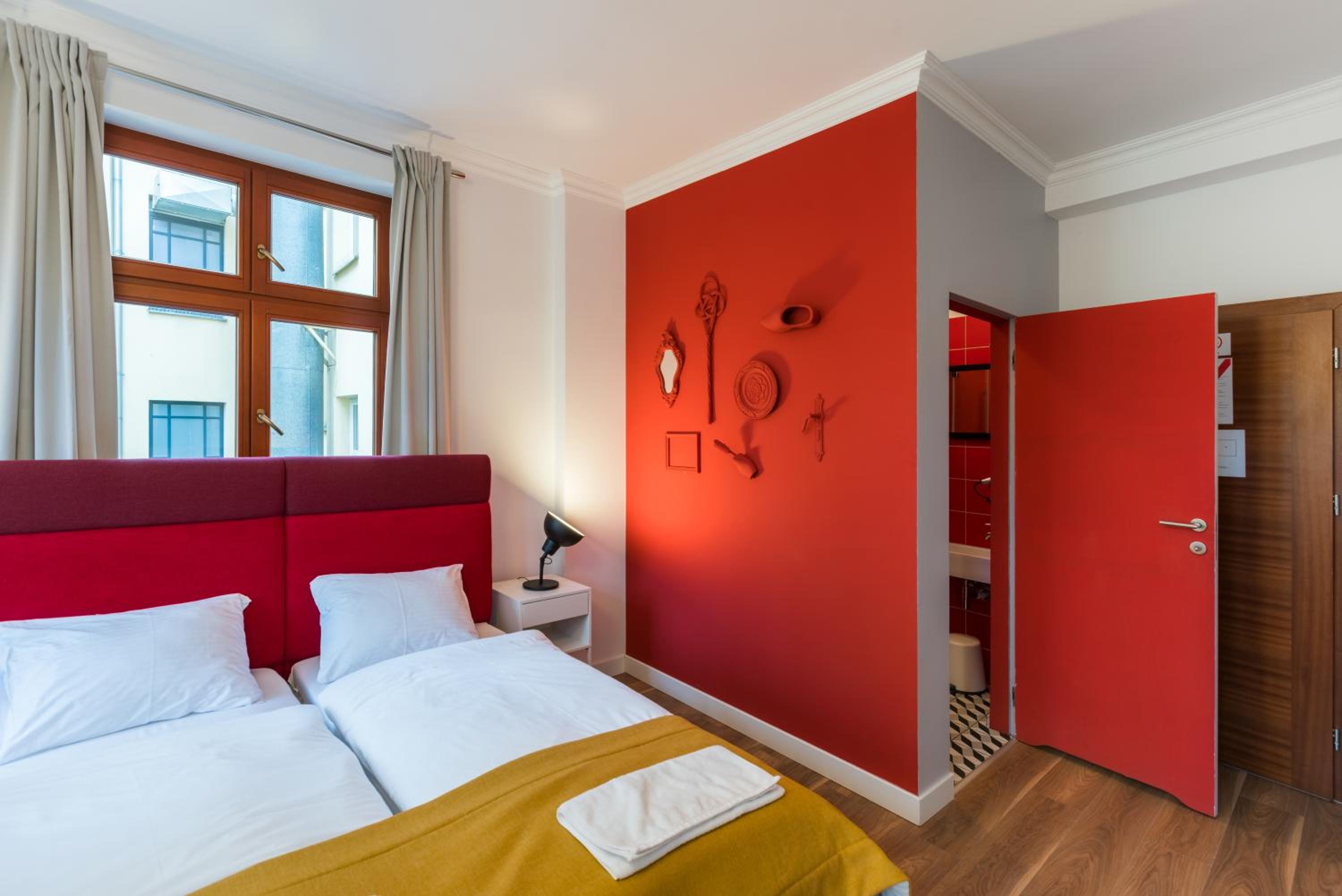 Deluxe Double Room with Shower - Photo 2