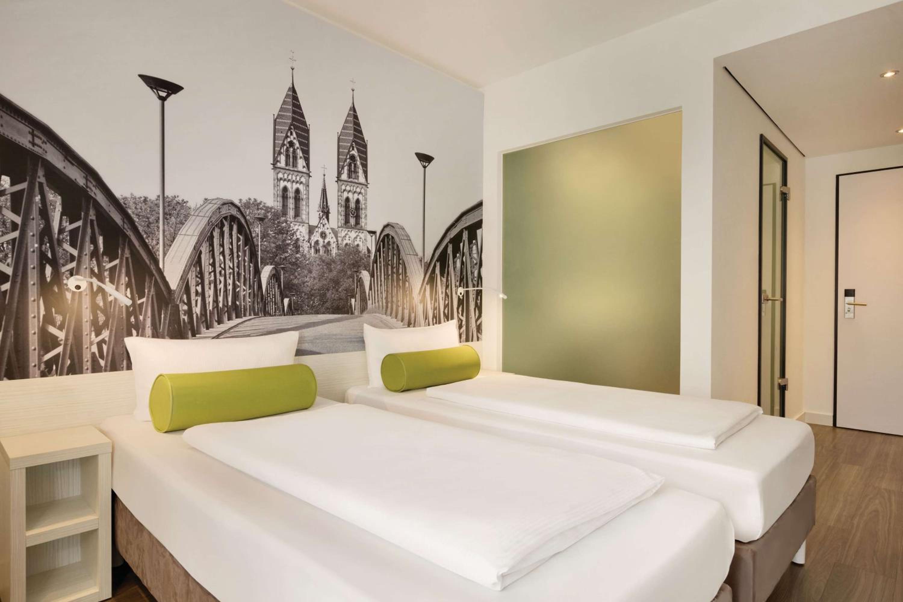 Standard Double Room - Photo 1