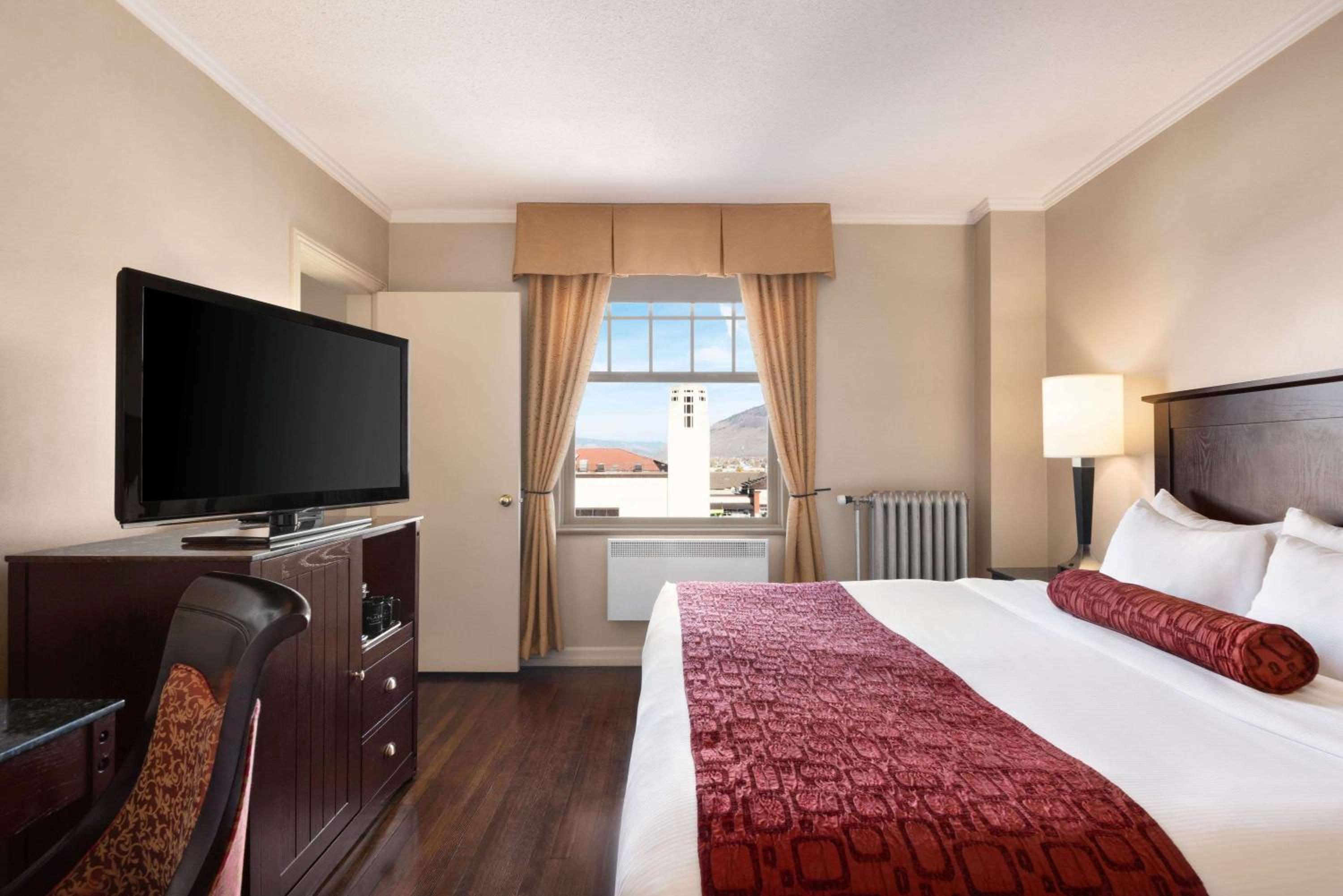 Two-Bedroom Family Suite - Non-Smoking - Photo 1