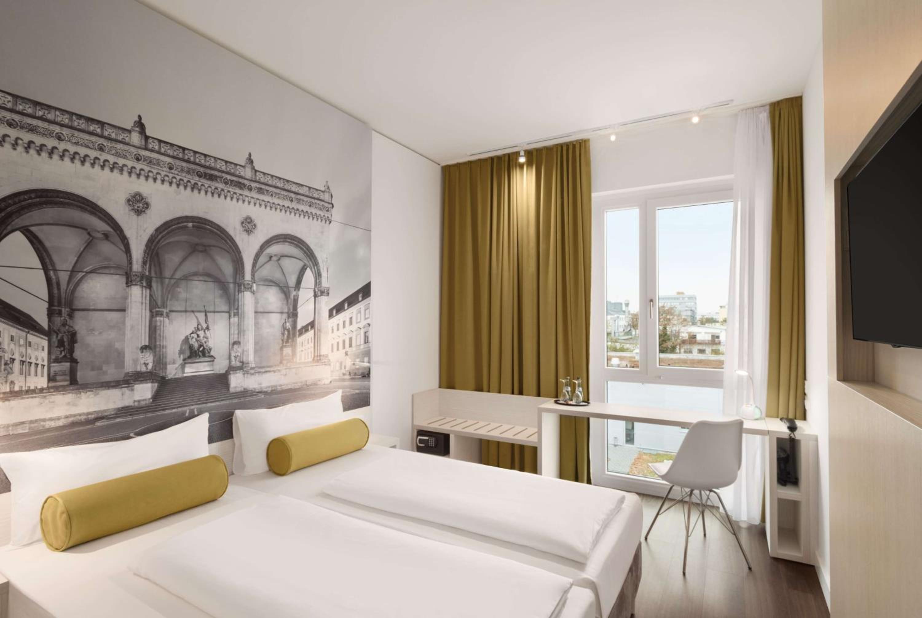 Standard Double Room - Photo 9