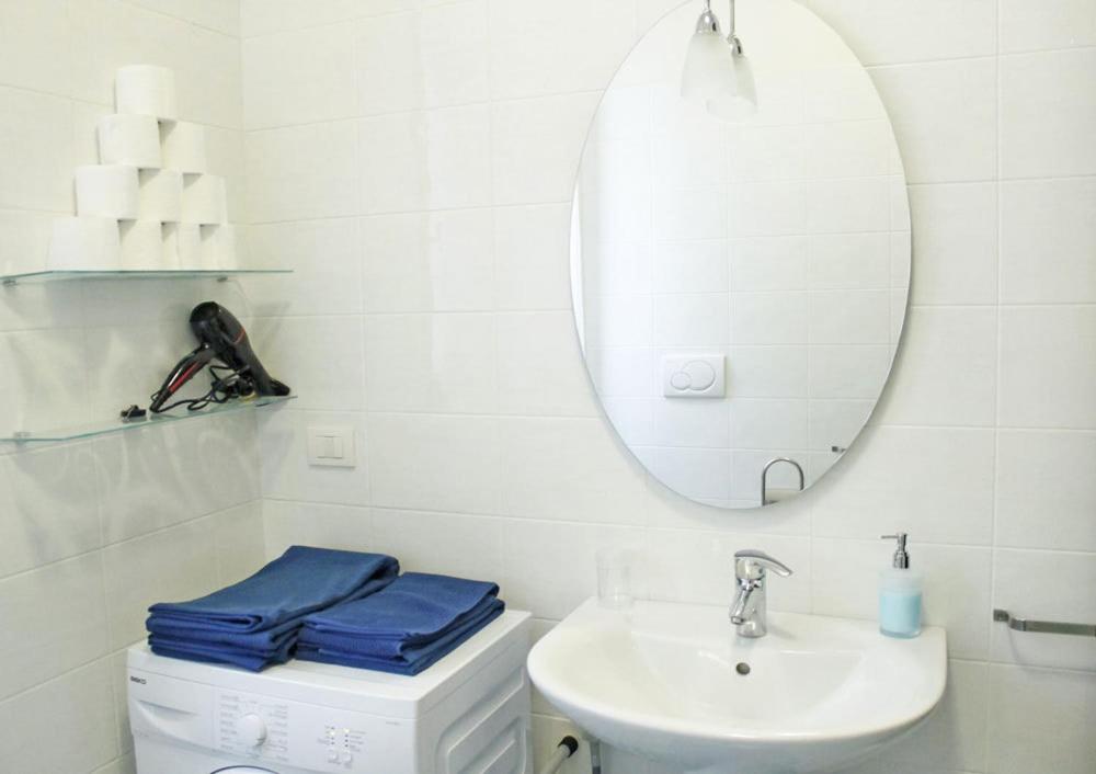 Two-Bedroom Apartment - Photo 21