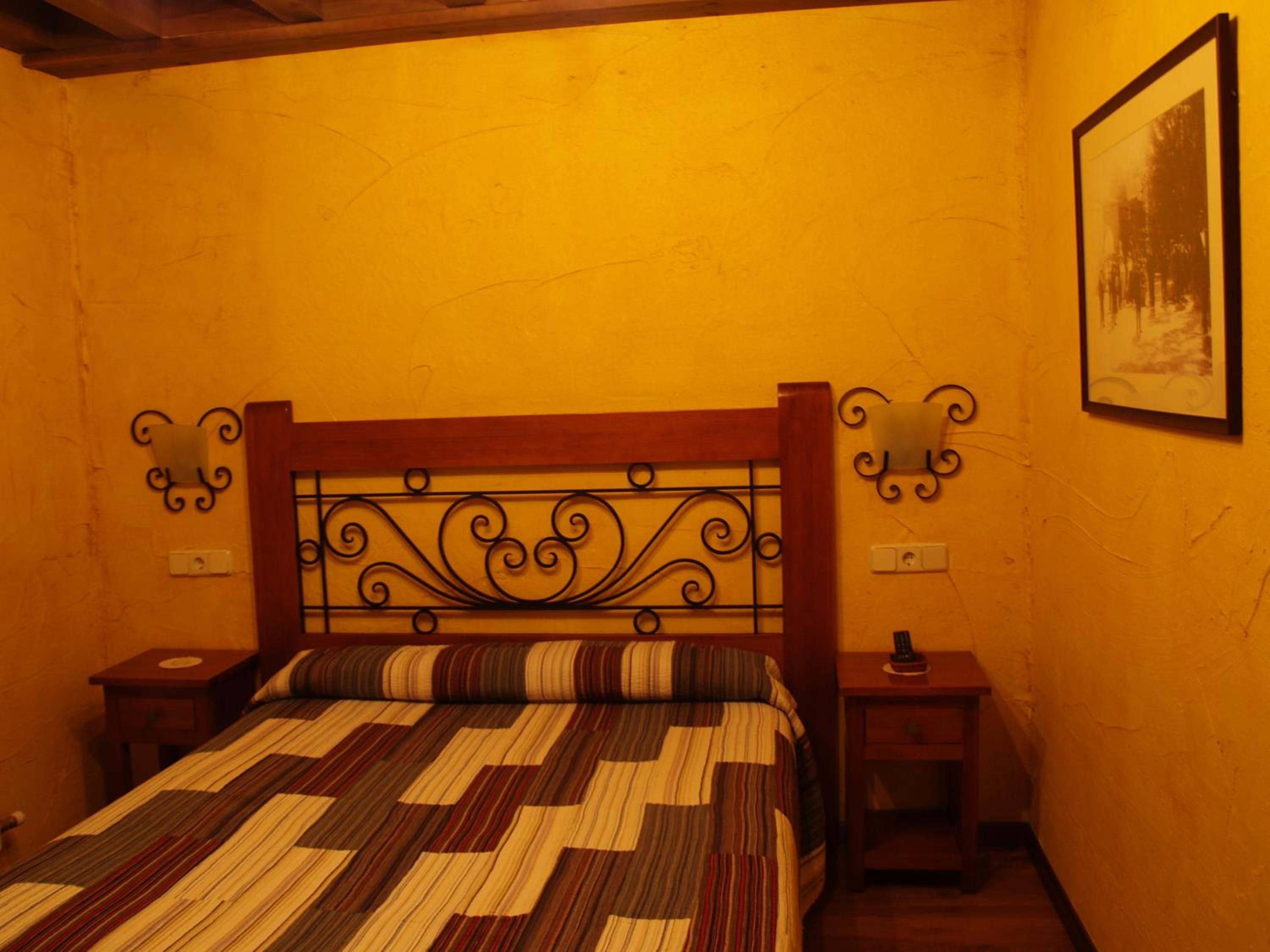 Double or Twin Room photo 2