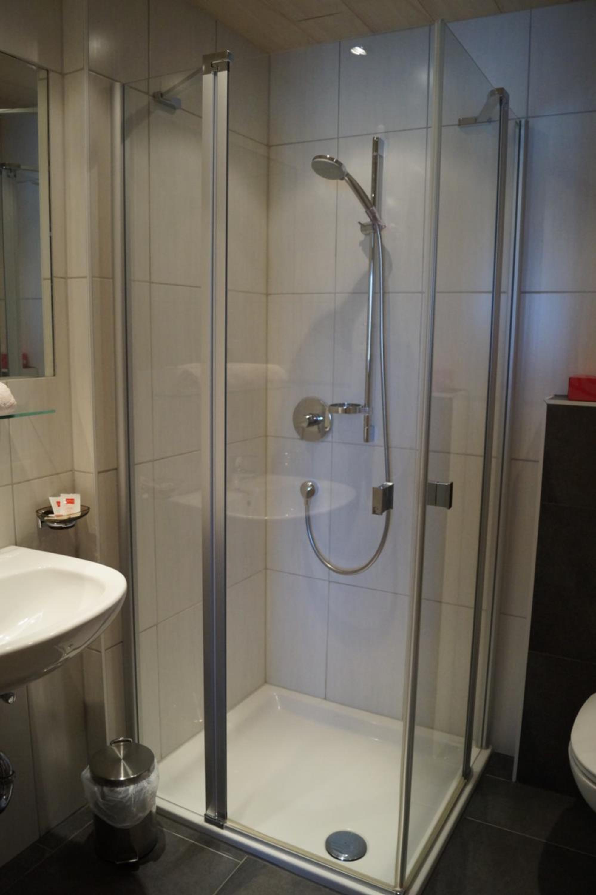 Double or Twin Room with Bathroom photo 3