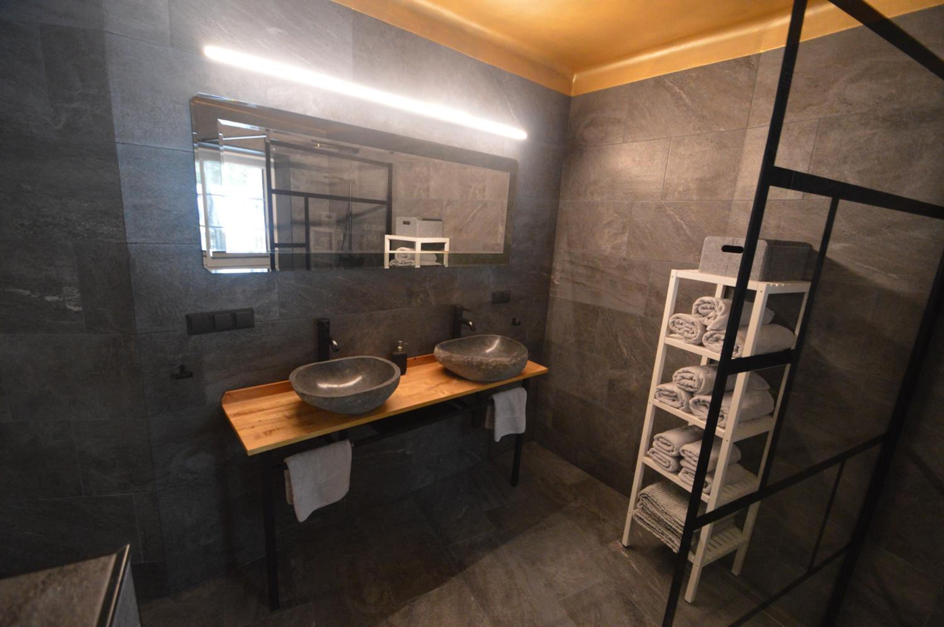 Three-Bedroom Chalet photo 3