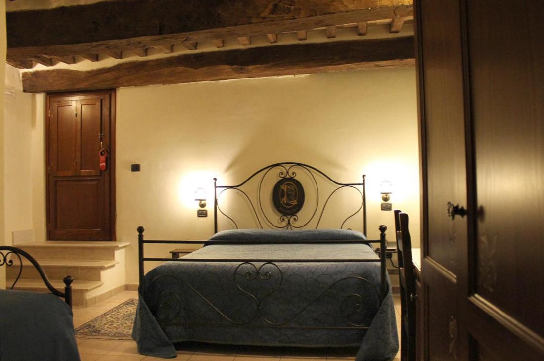 Double Room - Photo 10
