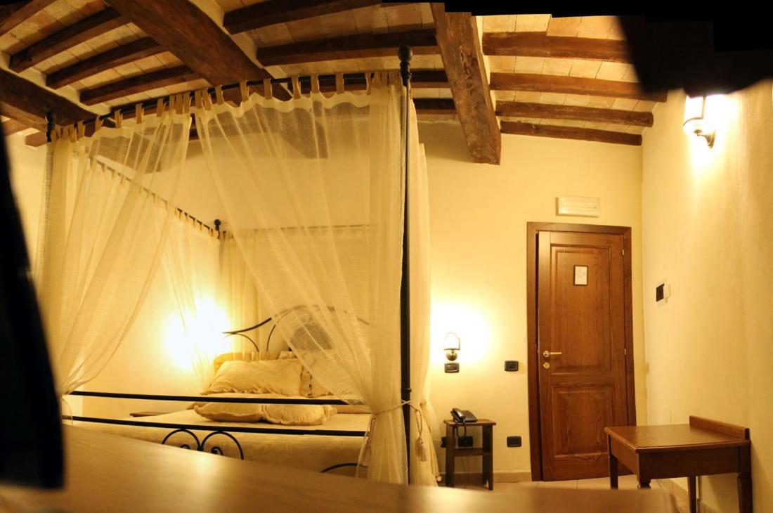 Double Room - Photo 3
