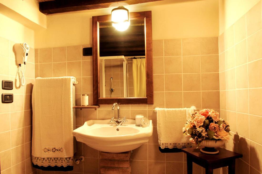 Double Room - Photo 13