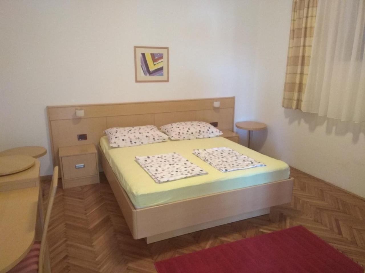 One-Bedroom Apartment - Photo 13