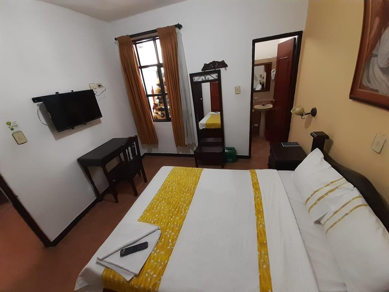 Large Double Room photo 3