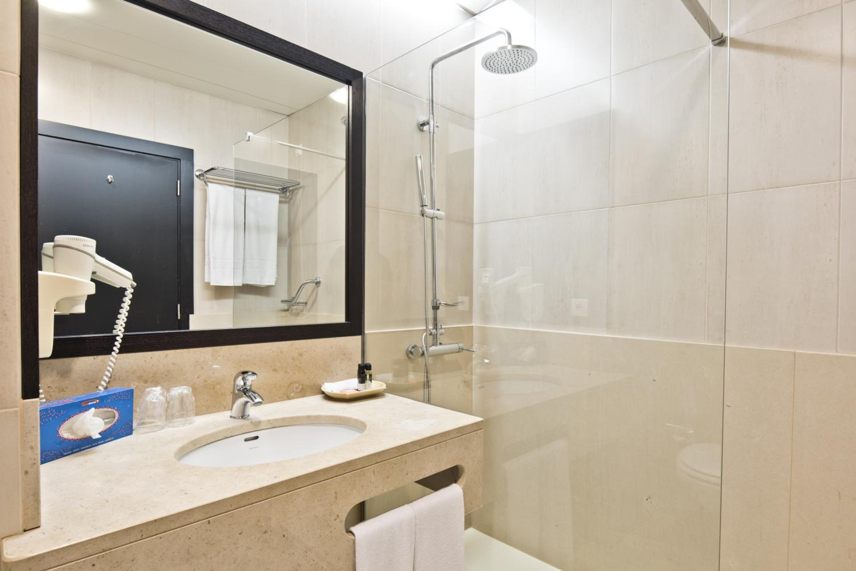 Superior Double Room - Photo 7