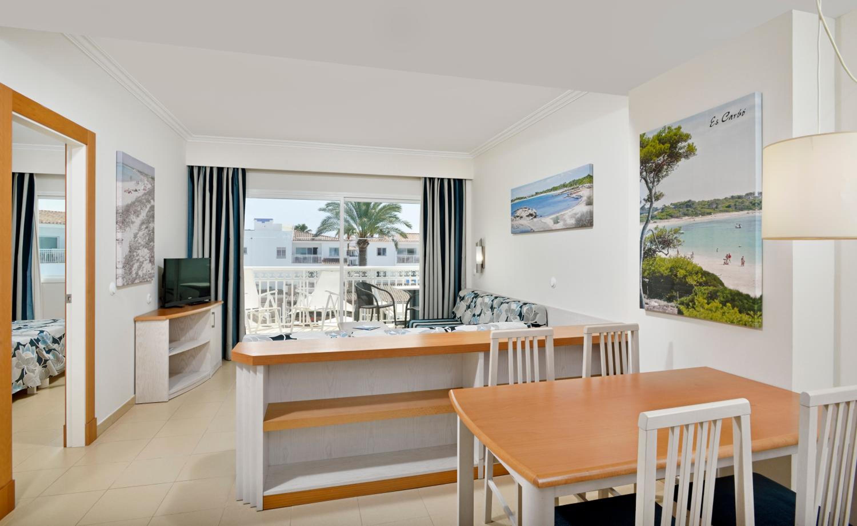 One-Bedroom Apartment With Balcony (2 Adults + 2 Children) - Photo 8