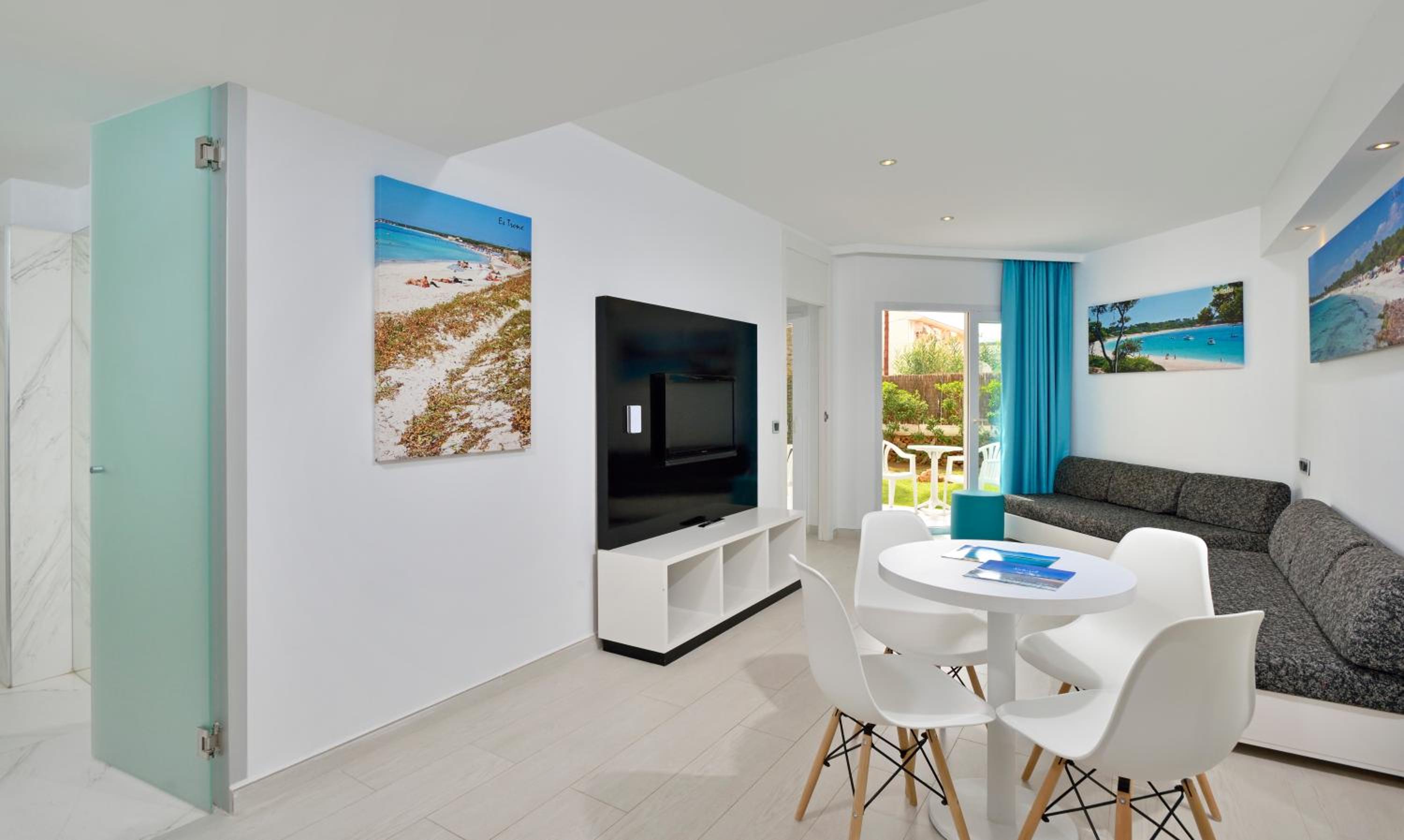 One-Bedroom Apartment With Balcony (2 Adults + 2 Children) - Photo 11