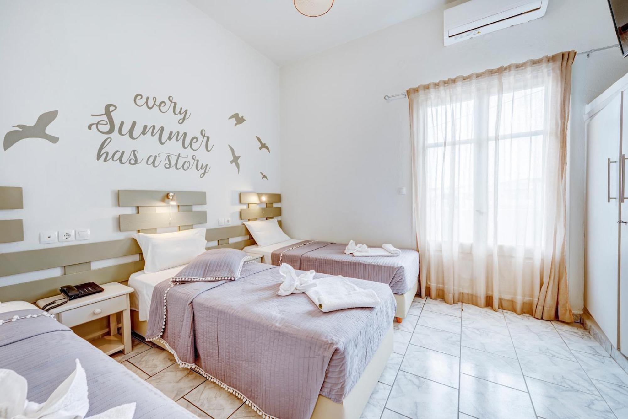 Comfortable Triple Room with Back View  photo 3