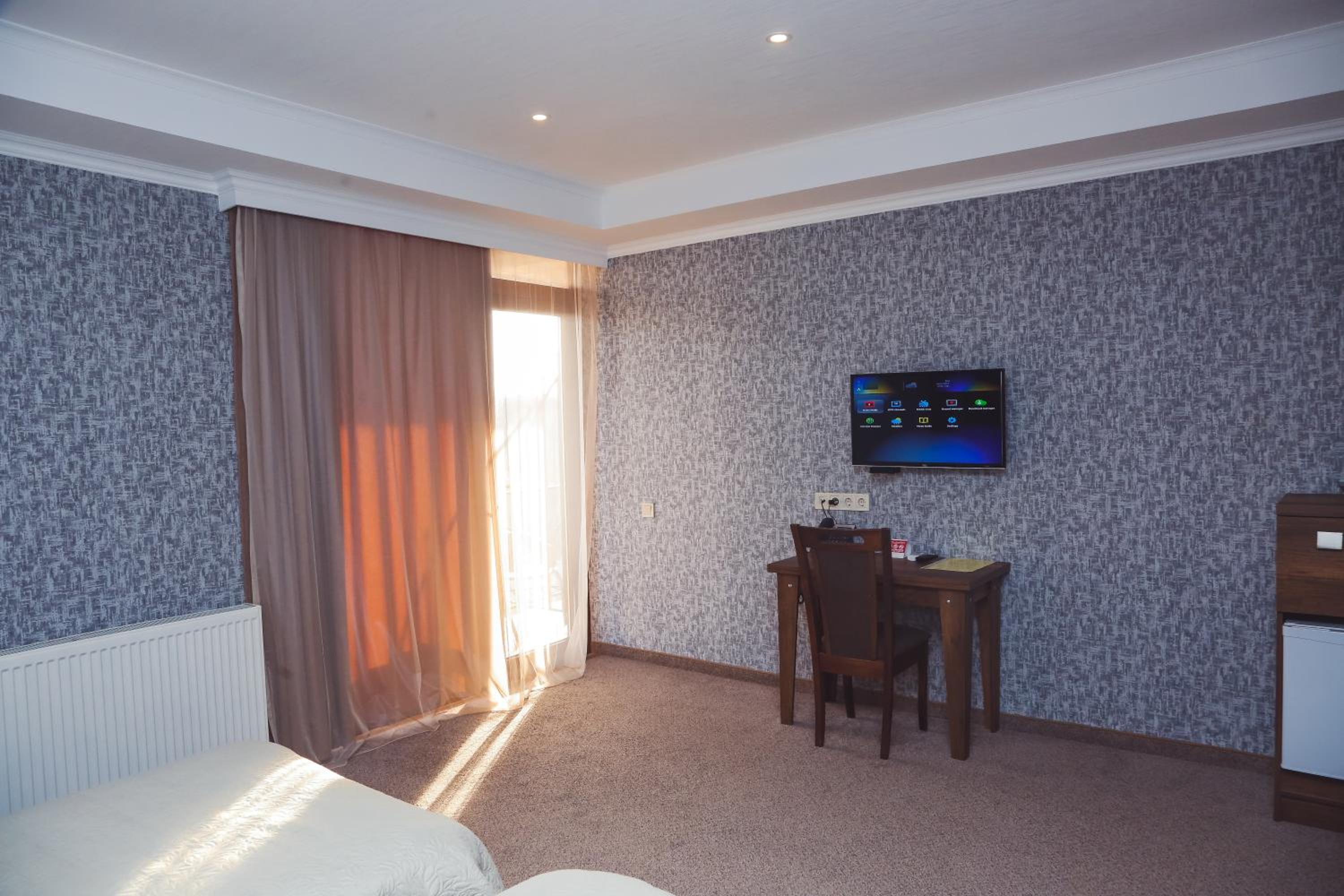 Twin Room with Balcony photo 3