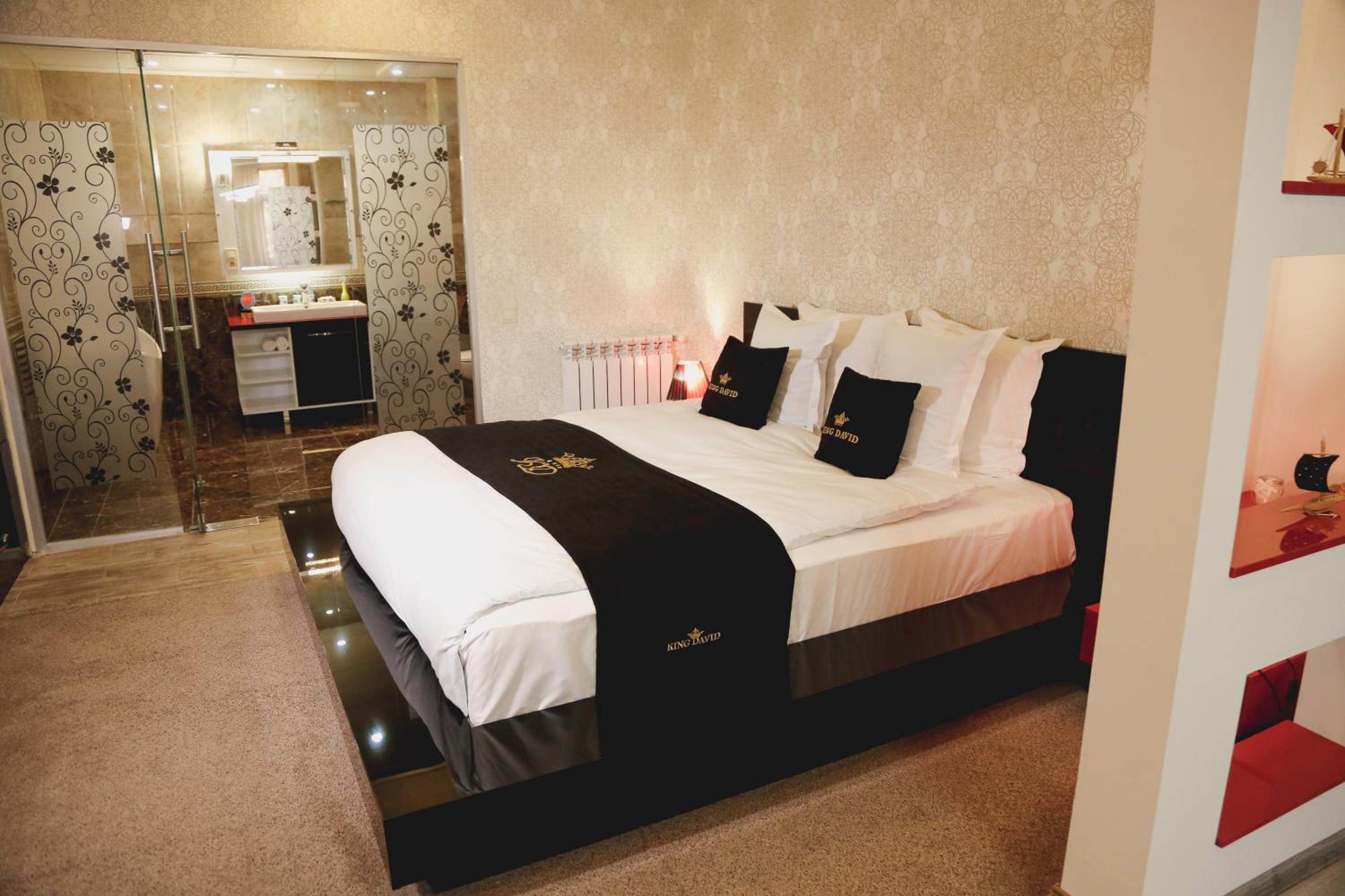 Suite with City View photo 1