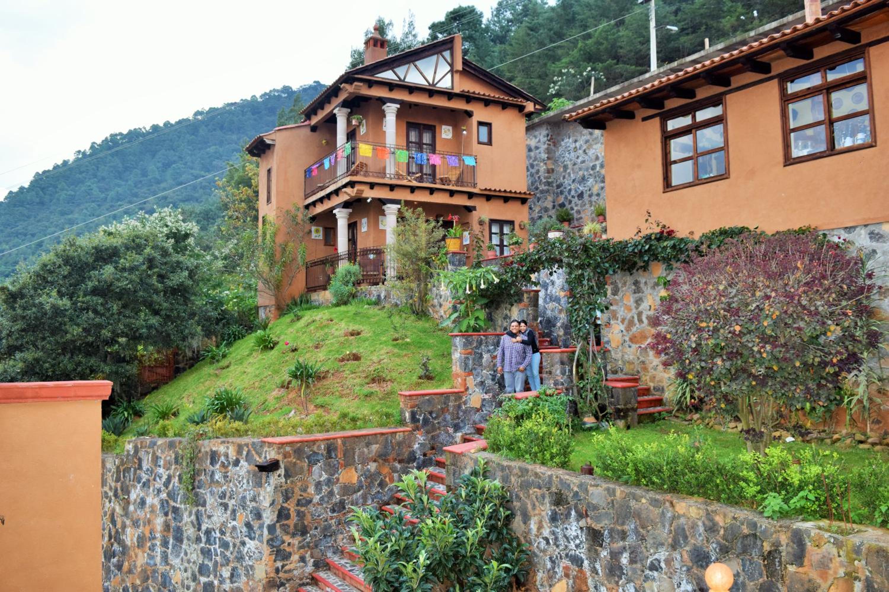 Quadruple Room with Lake View - Photo 5