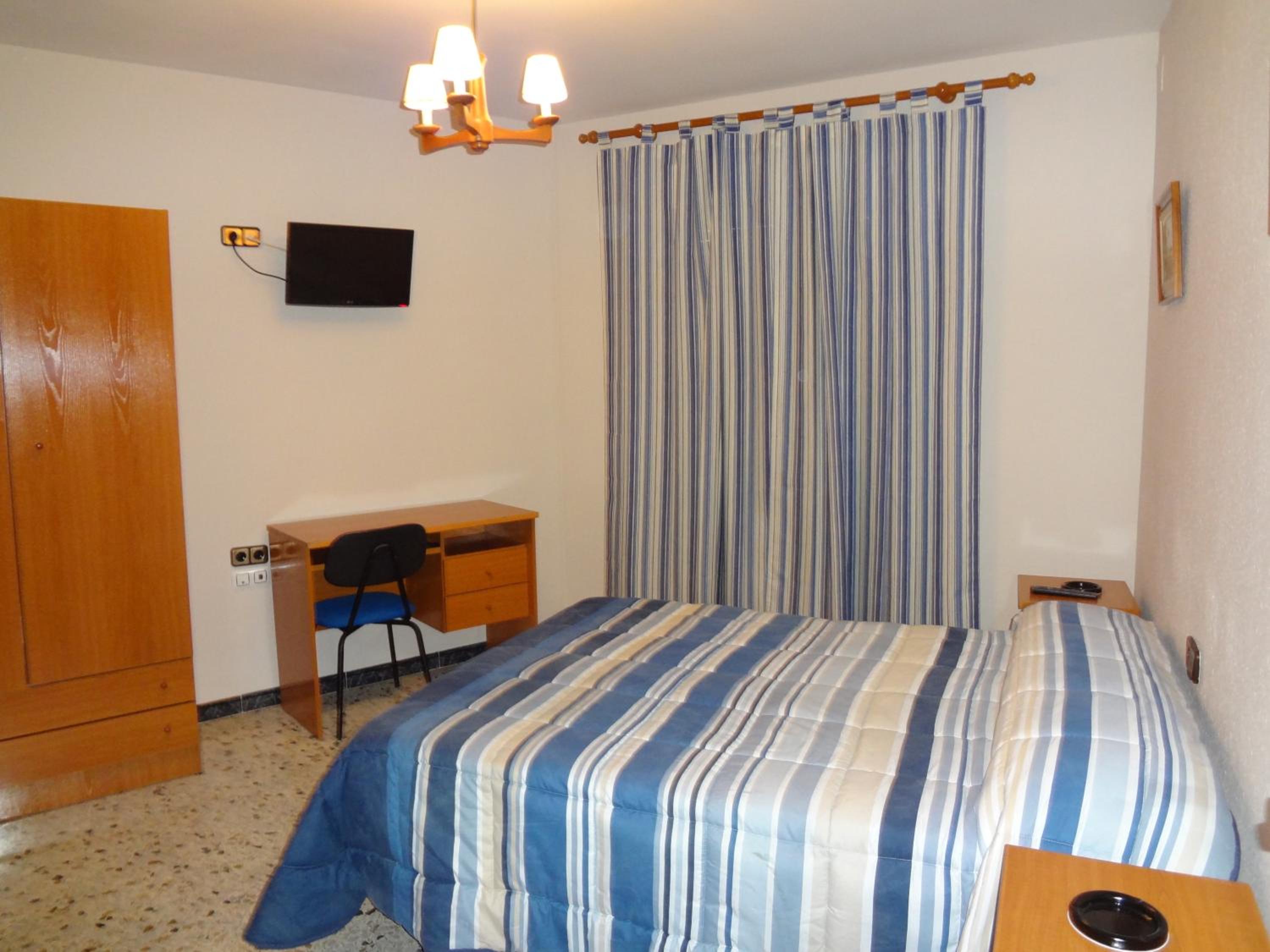 Double Room - Photo 12