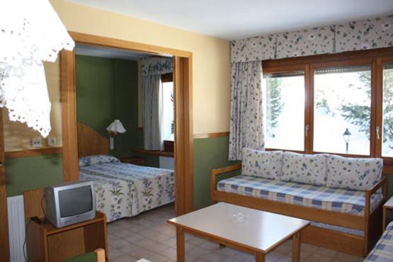 One-Bedroom Apartment (2 Adults) photo 2